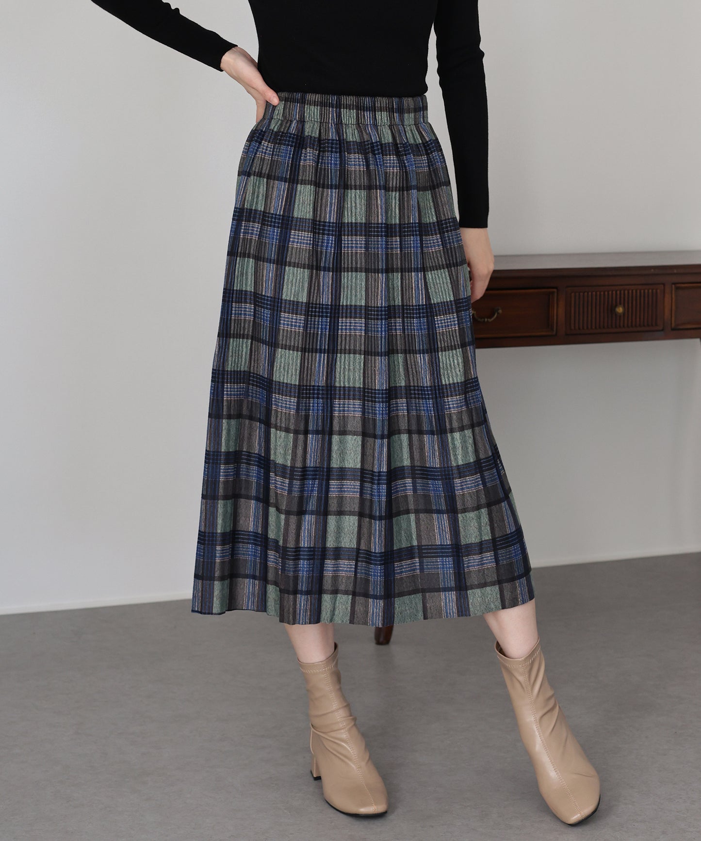 細プリーツチェックスカート