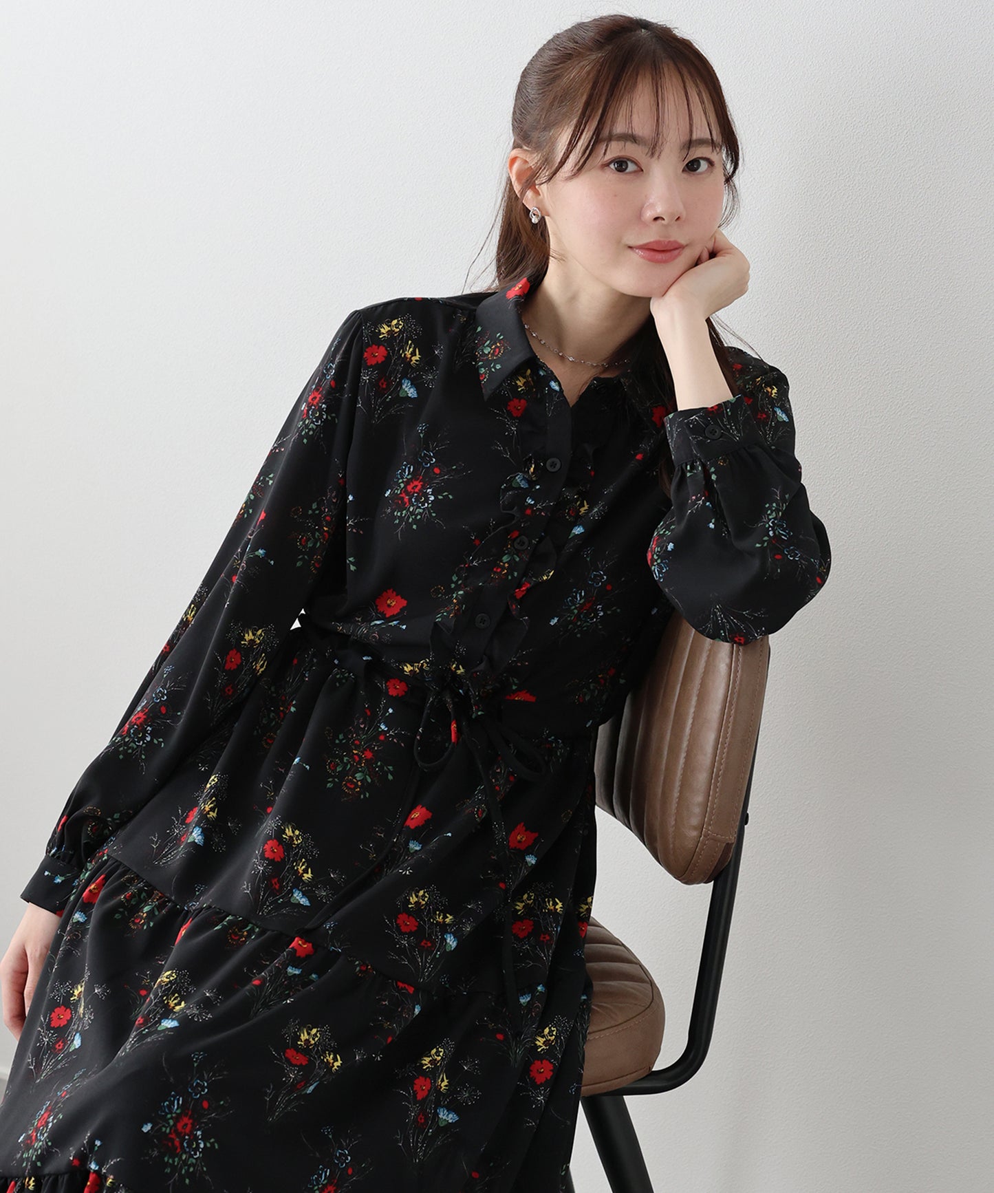 襟付きフリルワンピース