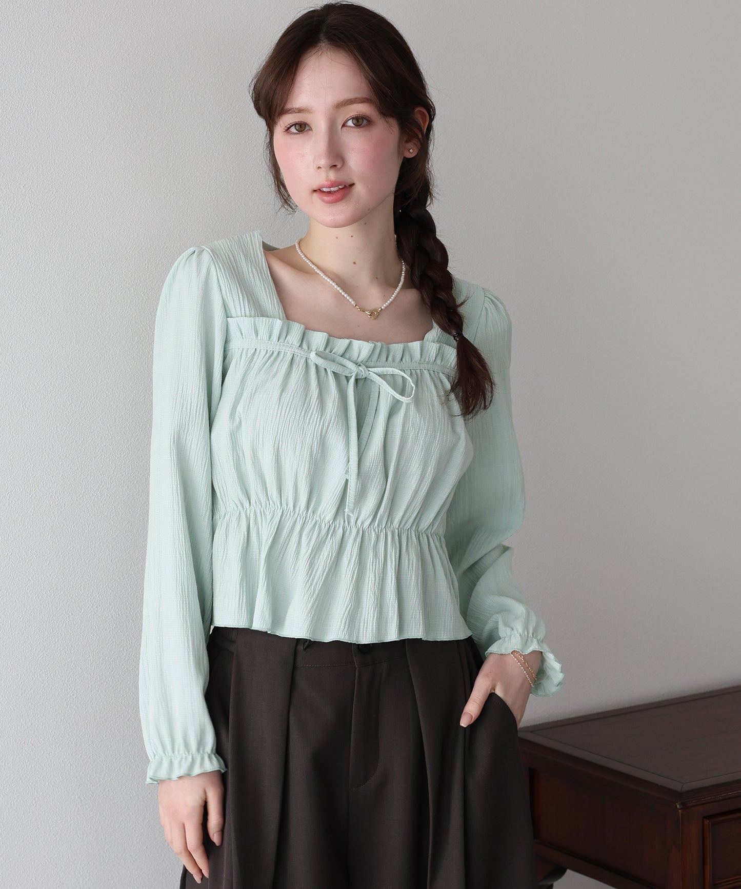 【早割5％OFF】スクエアネックギャザーブラウス【ネコポス】