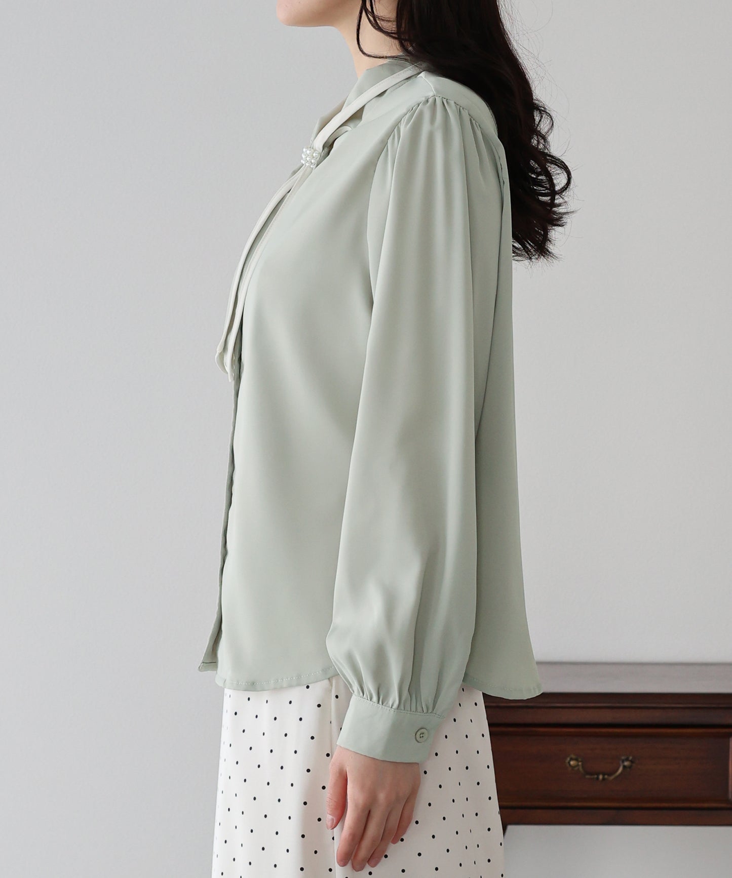 【早割5％OFF】パールバイカラーボウタイブラウス