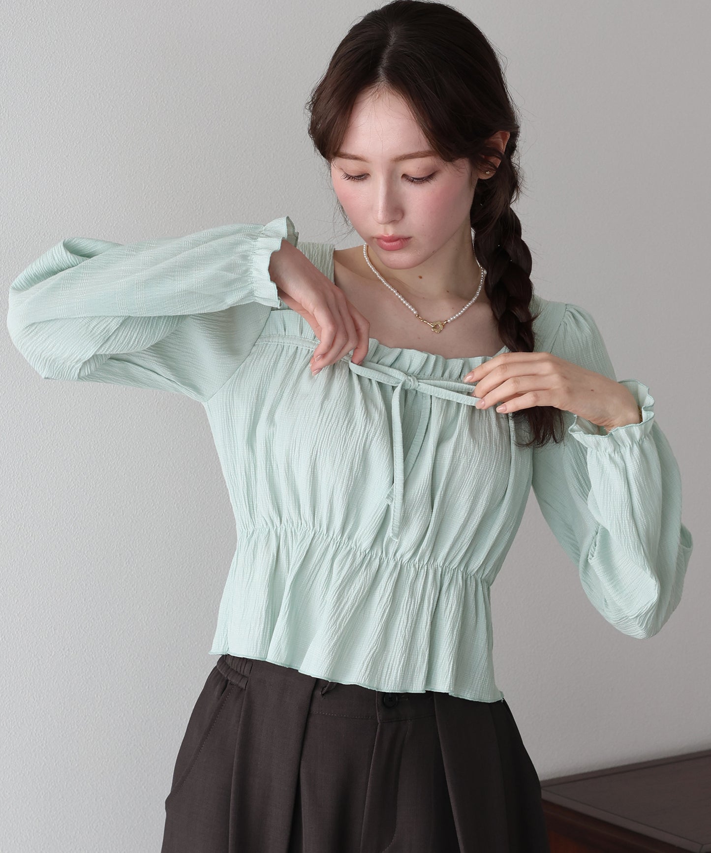 【早割5％OFF】スクエアネックギャザーブラウス【ネコポス】