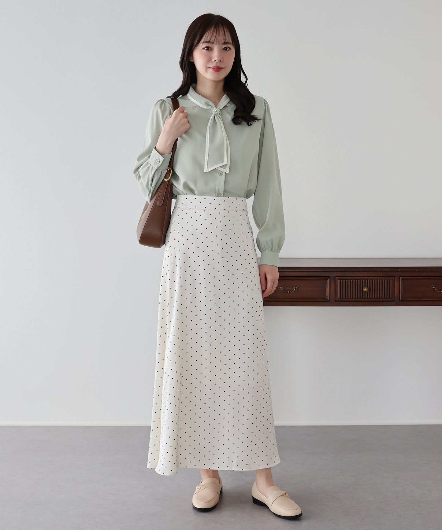 【早割5％OFF】パールバイカラーボウタイブラウス