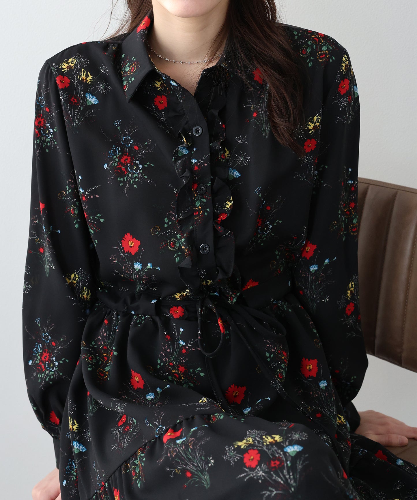 襟付きフリルワンピース