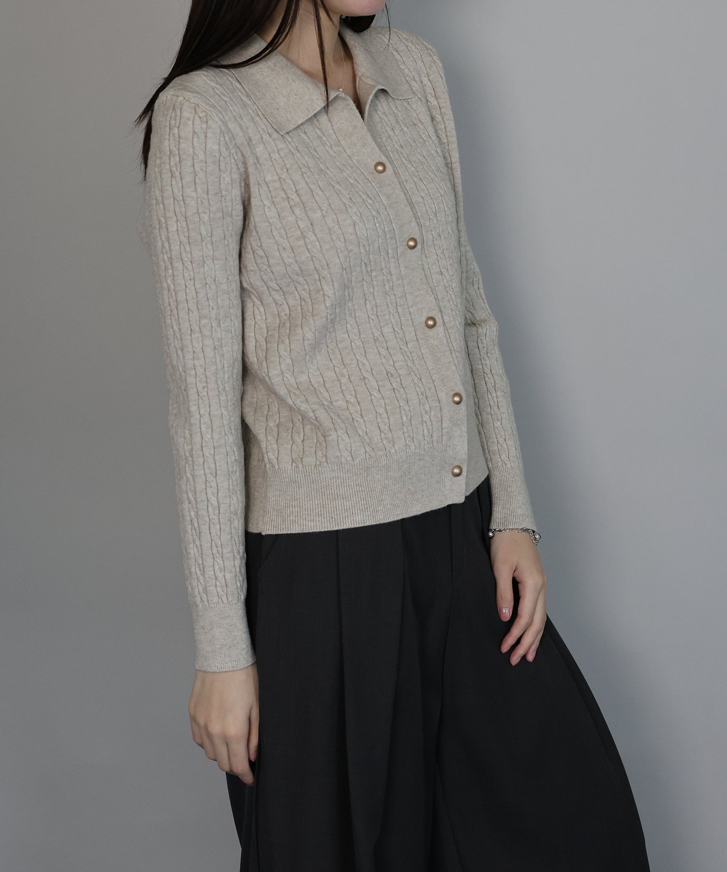 ゴールドボタンケーブルニットカーディガン[ J by blue ]