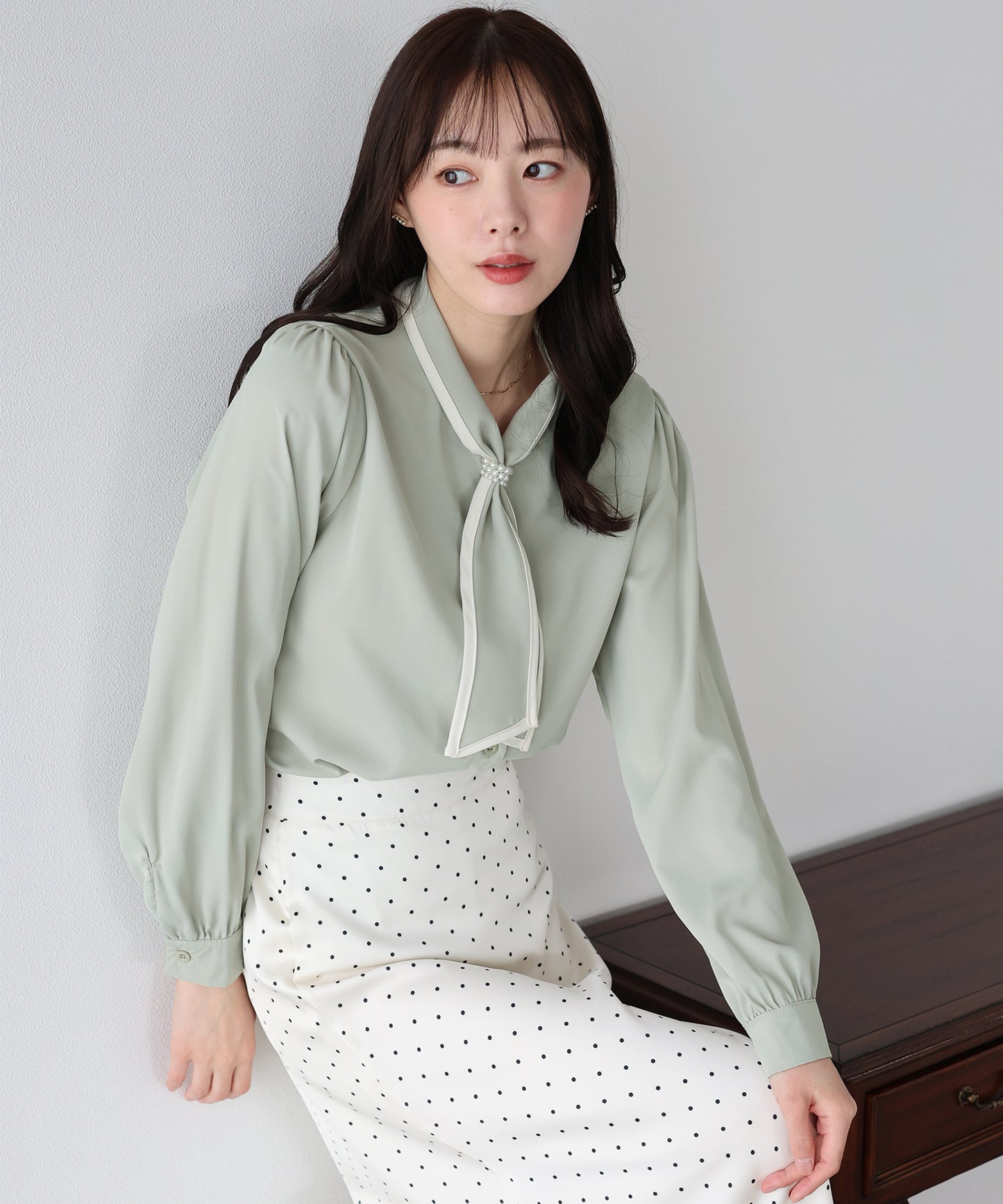 【早割5％OFF】パールバイカラーボウタイブラウス