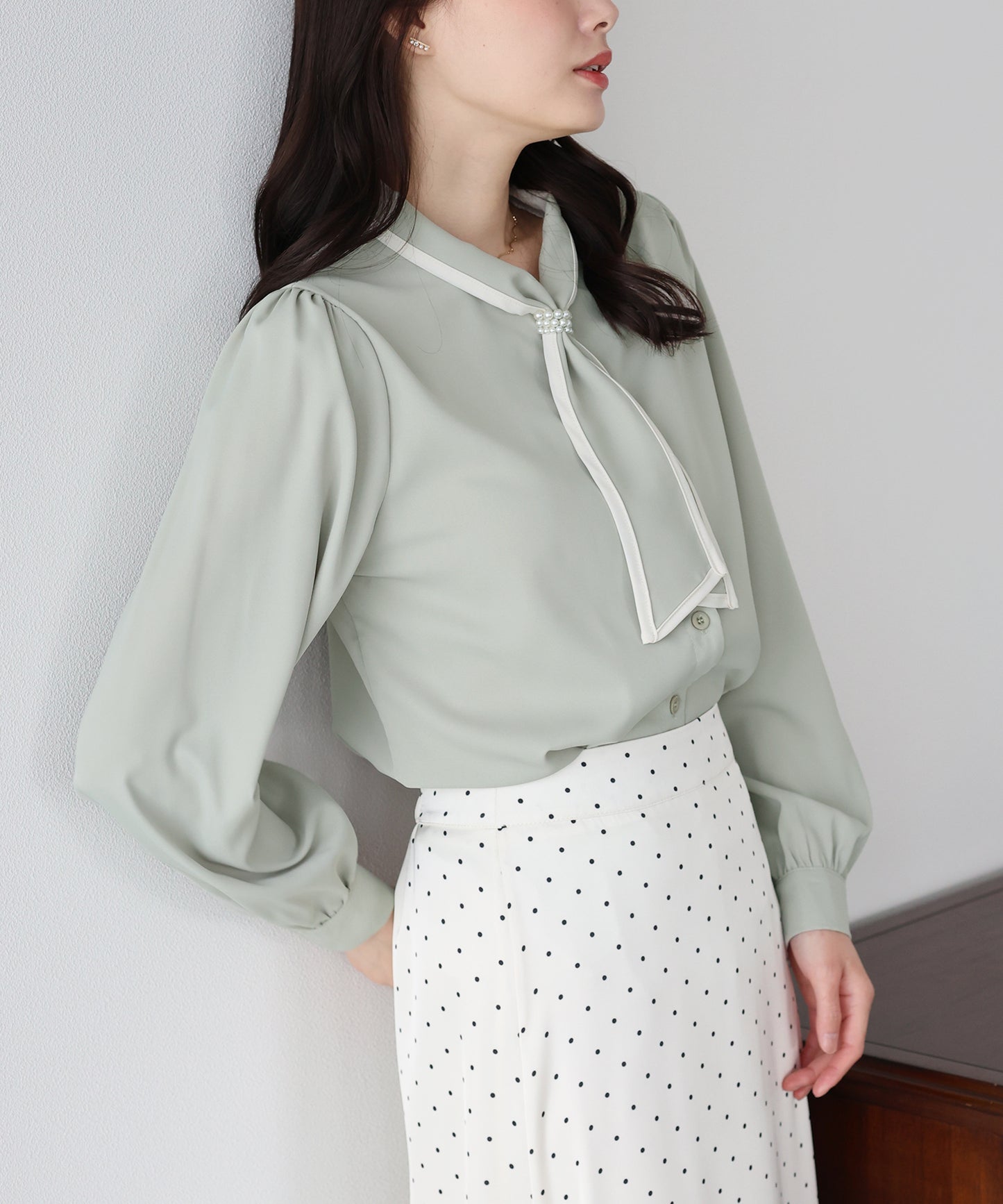 【早割5％OFF】パールバイカラーボウタイブラウス