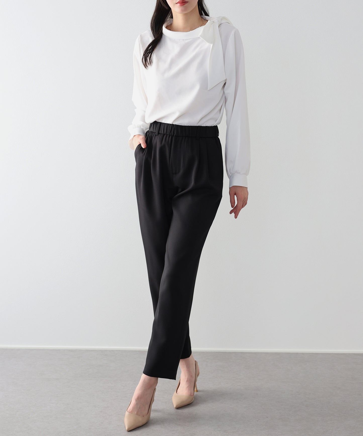 パールモチーフペプラムブラウス＆パンツセット