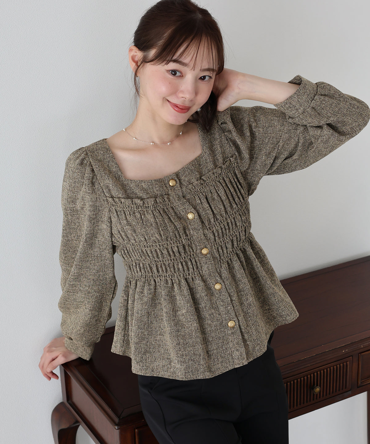 【早割5％OFF】《2サイズ展開》ツイードペプラムブラウス