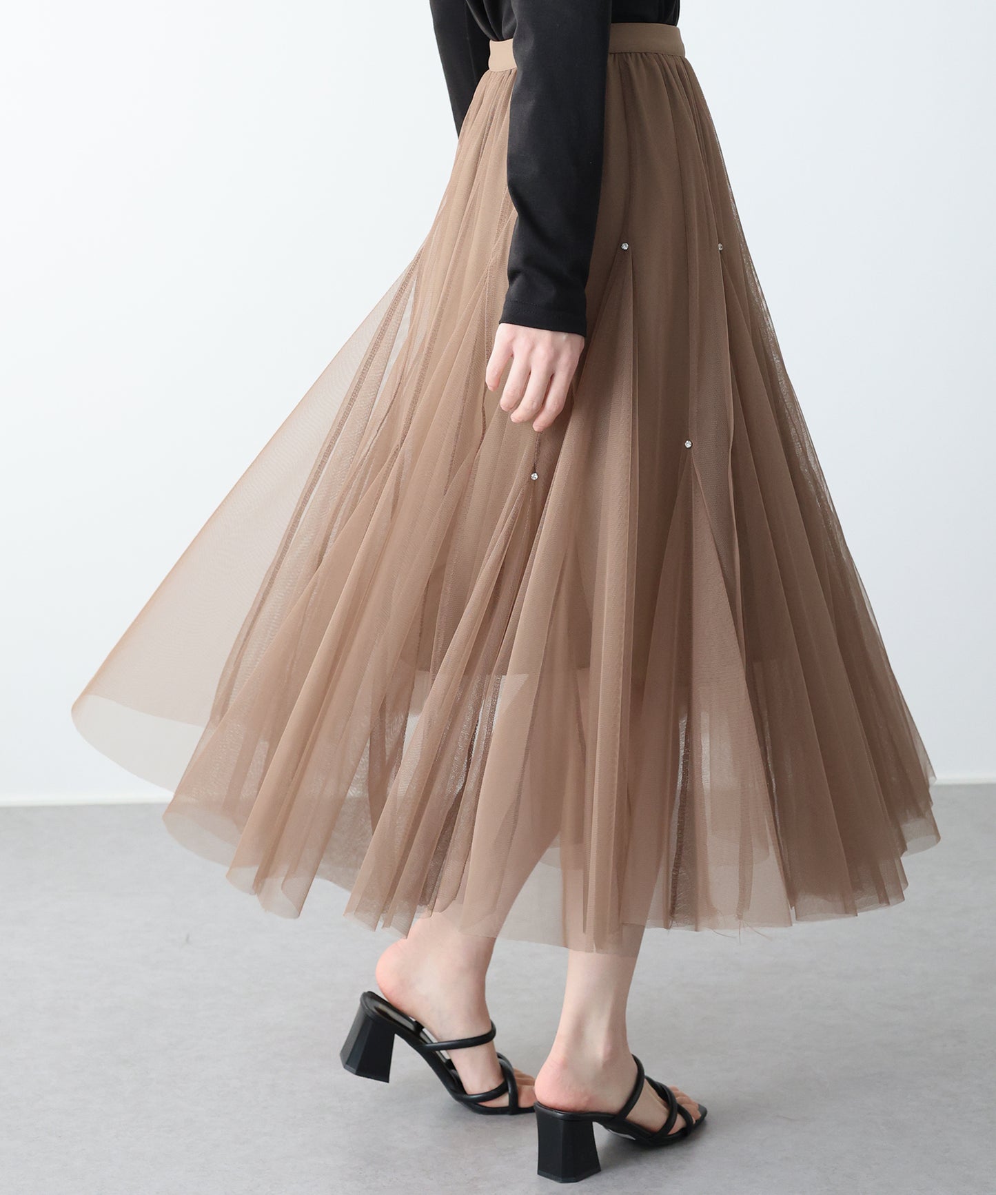 ビジュー付きチュールスカート