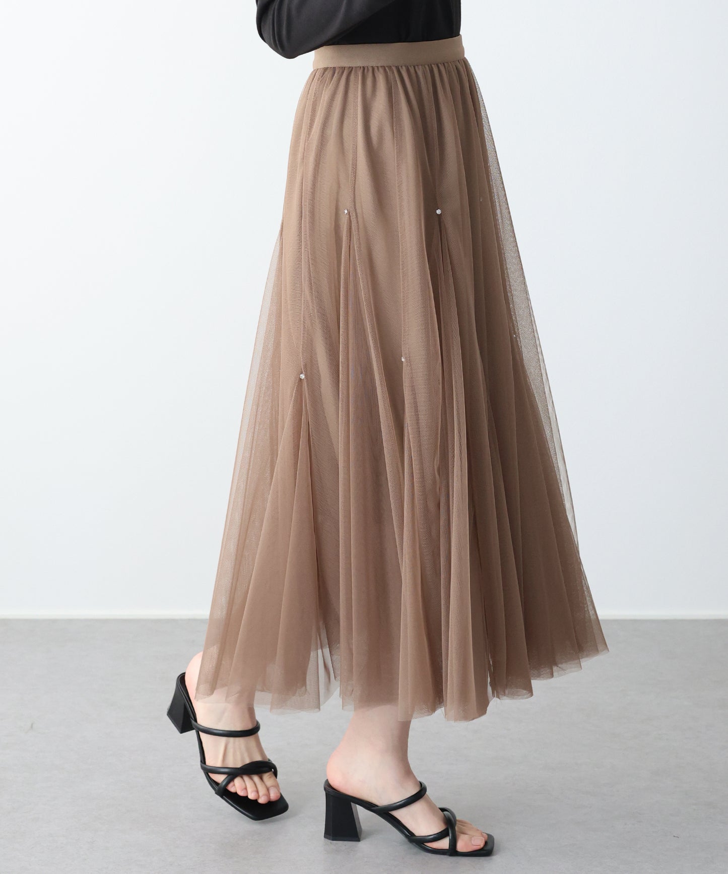 ビジュー付きチュールスカート