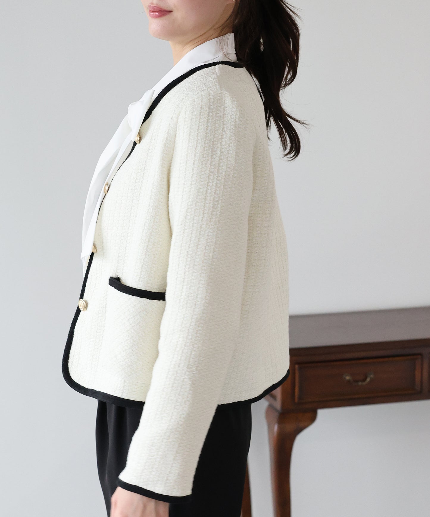 バイカラーパイピングジャケット