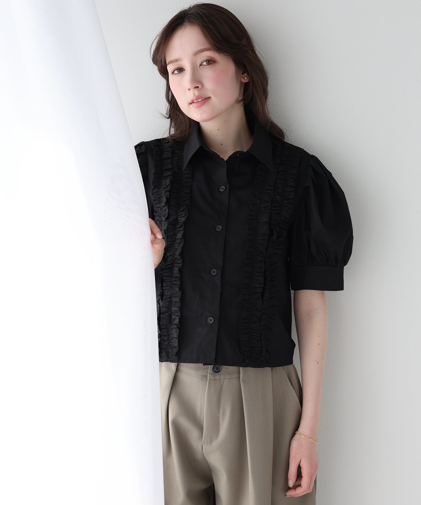 【早割5％OFF】フロントフリル半袖ブラウス【ネコポス】