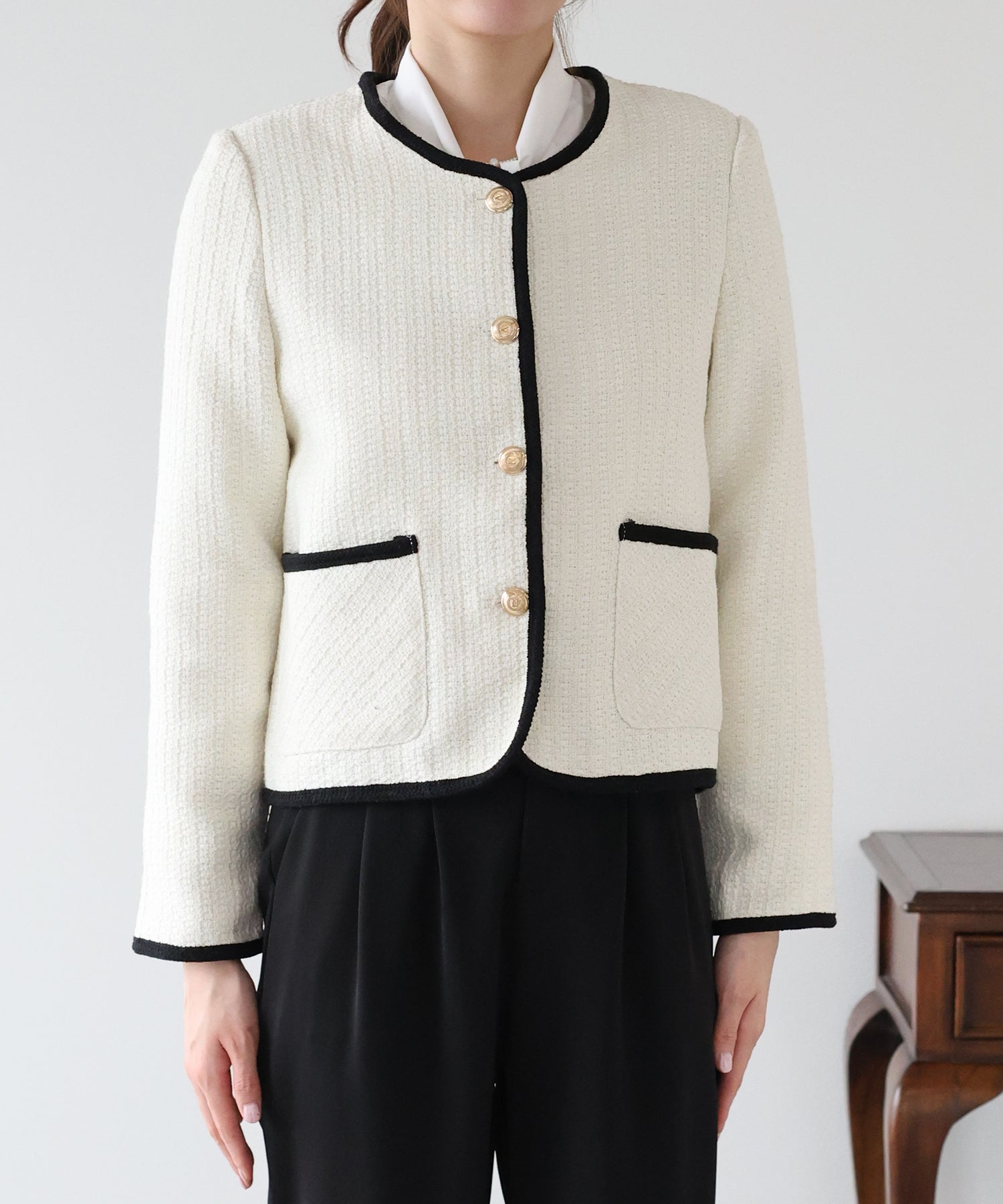 極美品.定価4.2万☆エストネーション バイカラージャケット 金ボタン 白×黒 バイカラーパイピングジャケット – BLUE ONLINE