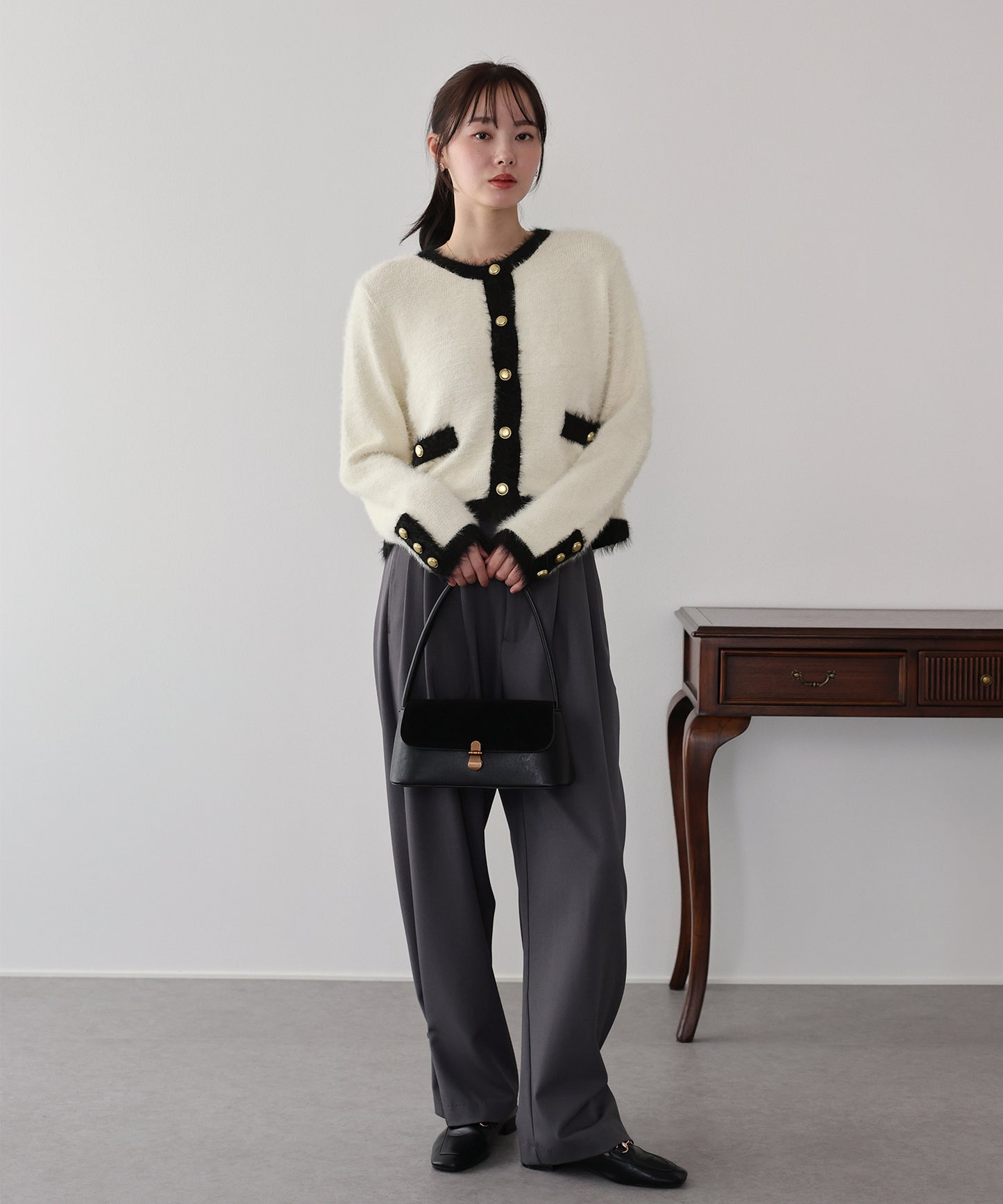 金ボタンシャギーニットジャケット