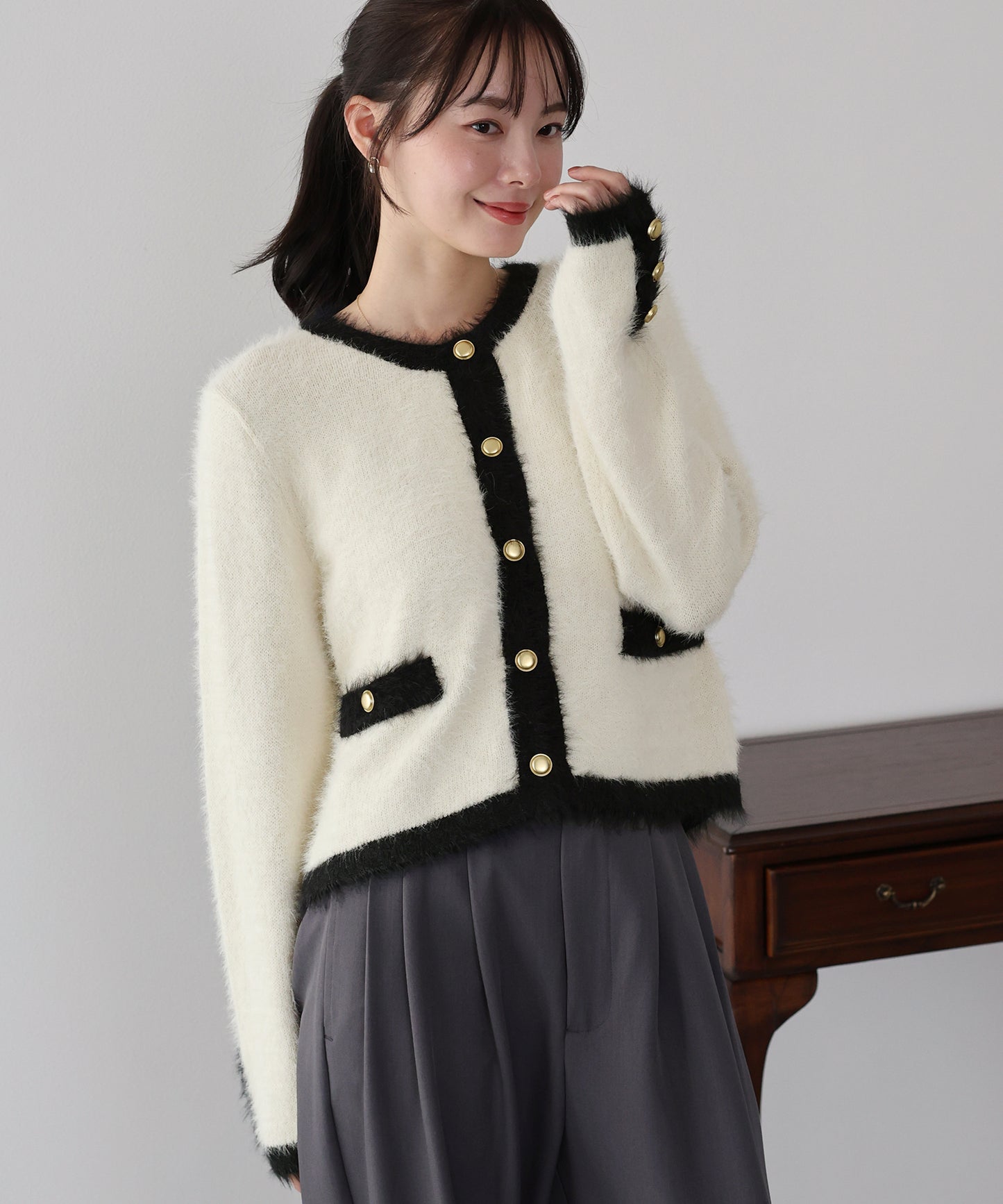 金ボタンシャギーニットジャケット