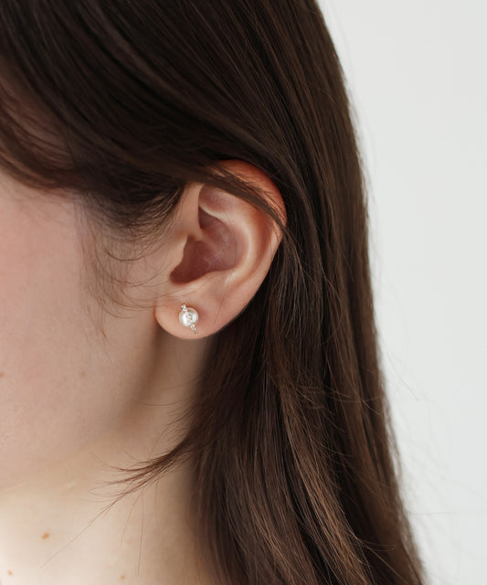 【早割5％OFF】ビジューラインパールピアス【ネコポス】