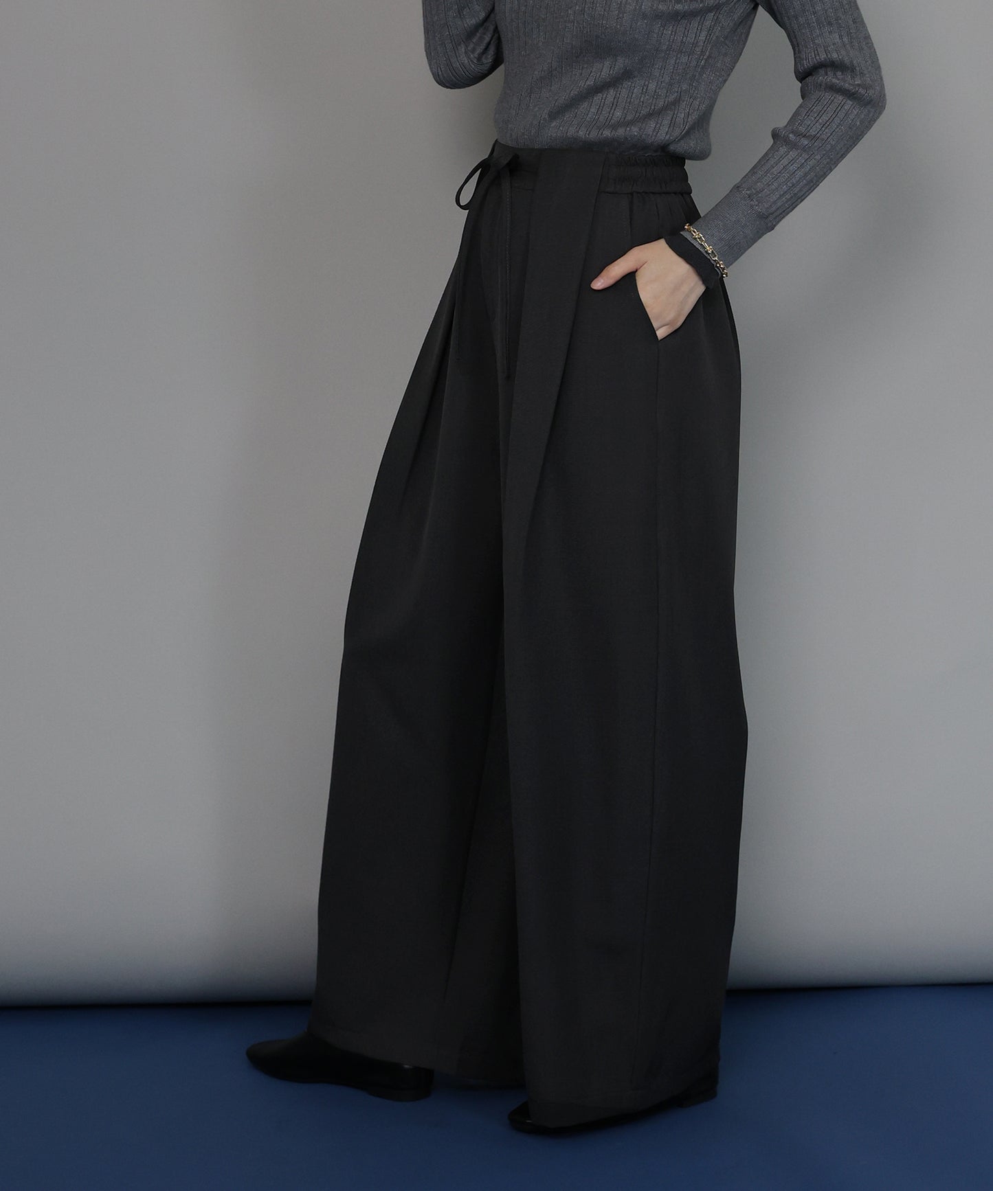 【早割5％OFF】[J by blue]タックワイドパンツ