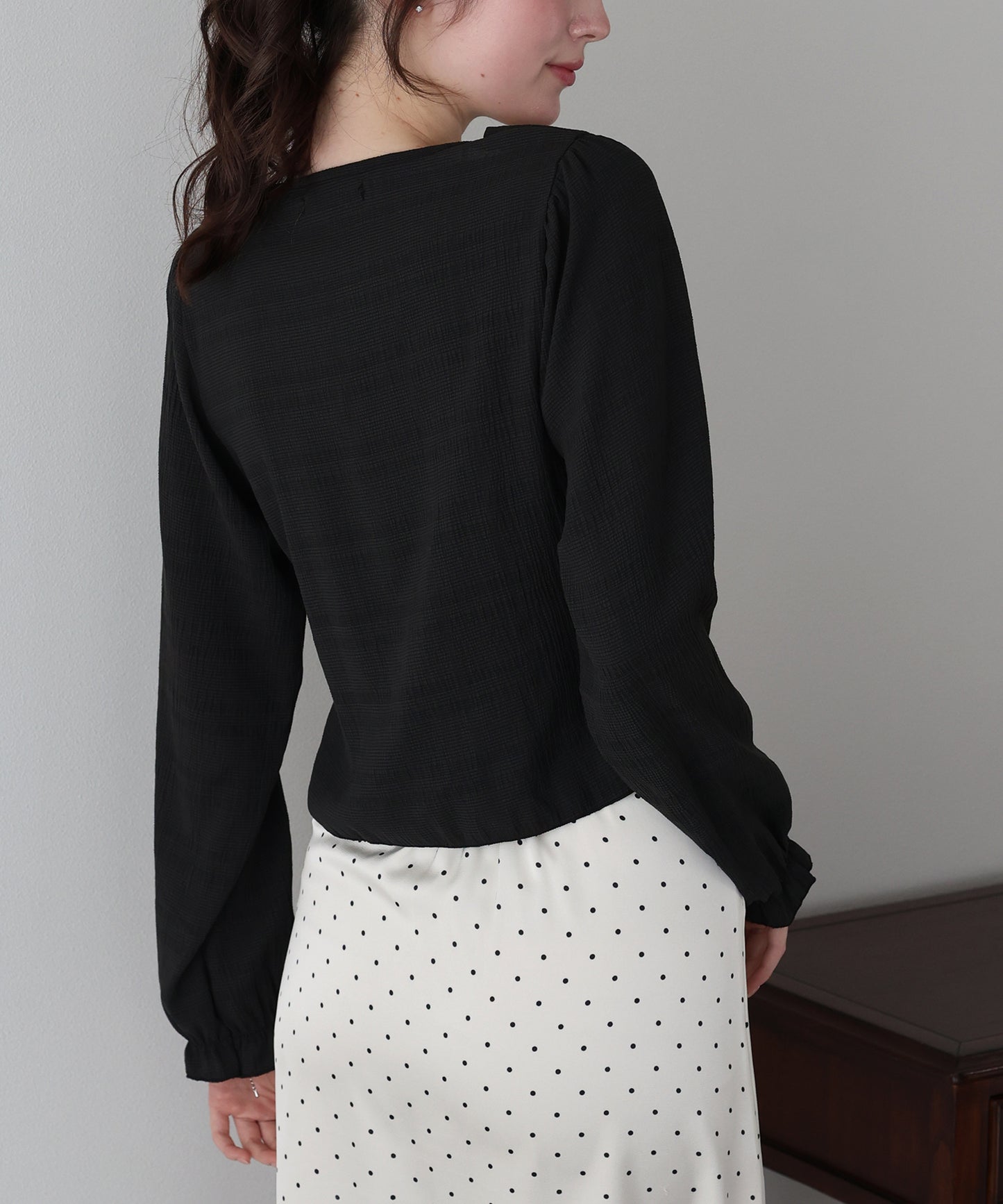 【早割5％OFF】スクエアネックギャザーブラウス【ネコポス】