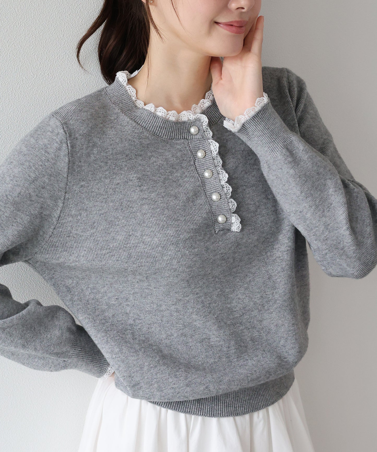 レースパールボタンニット