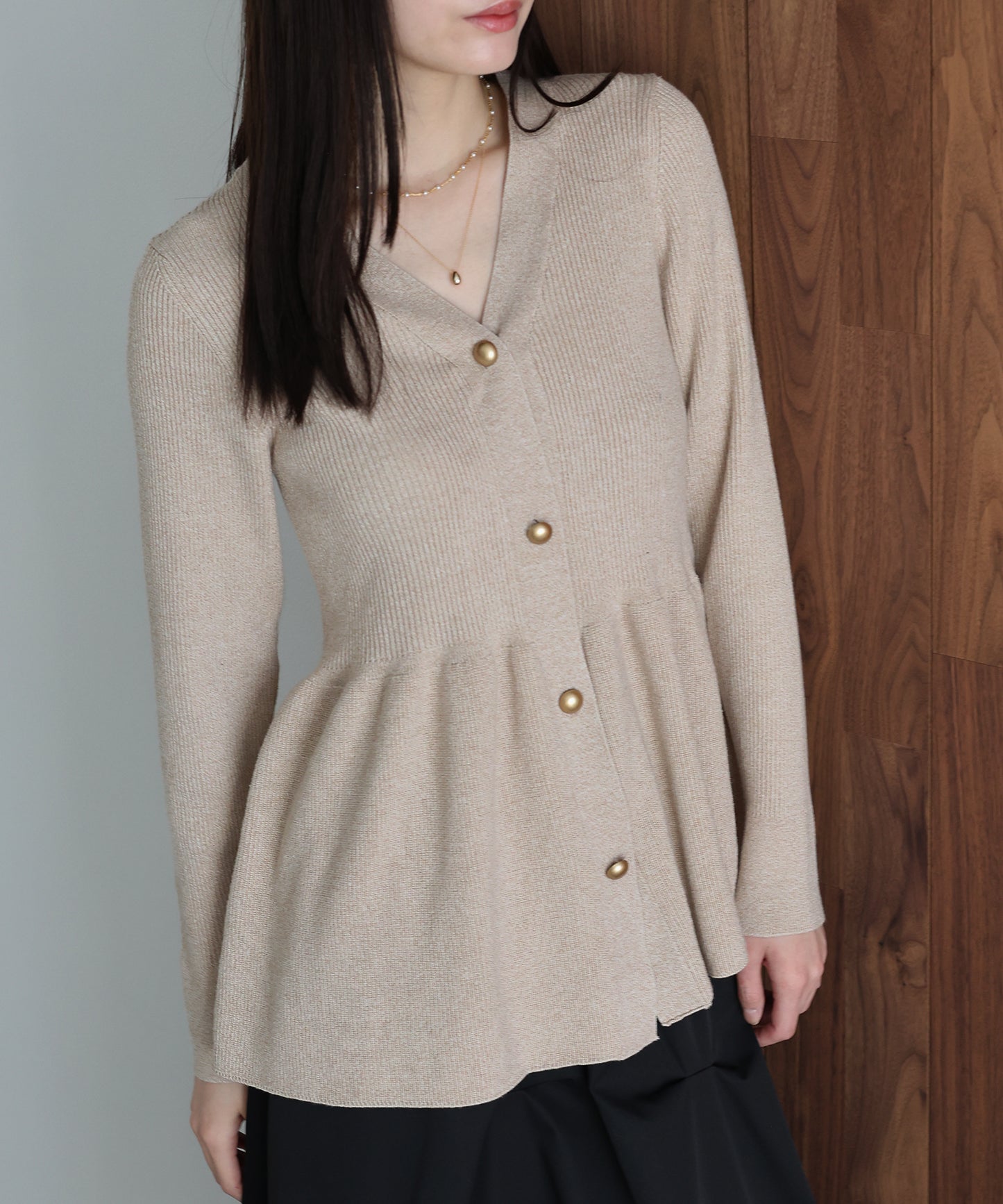 ゴールドボタンペプラムカーディガン[J by blue]