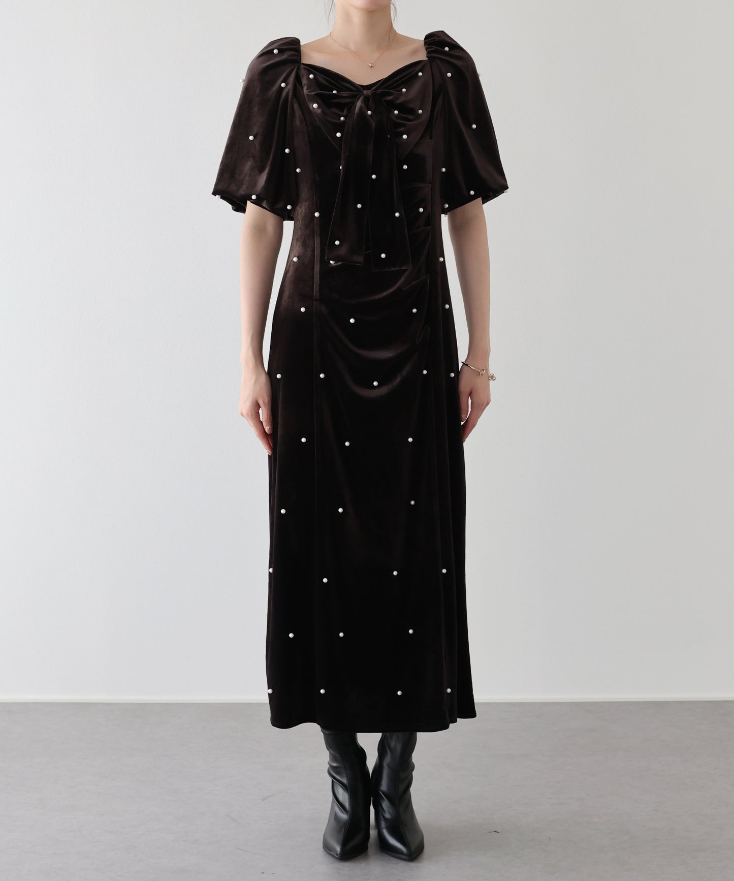 【早割5％OFF】《2サイズ展開》リボンパールベロアドレス
