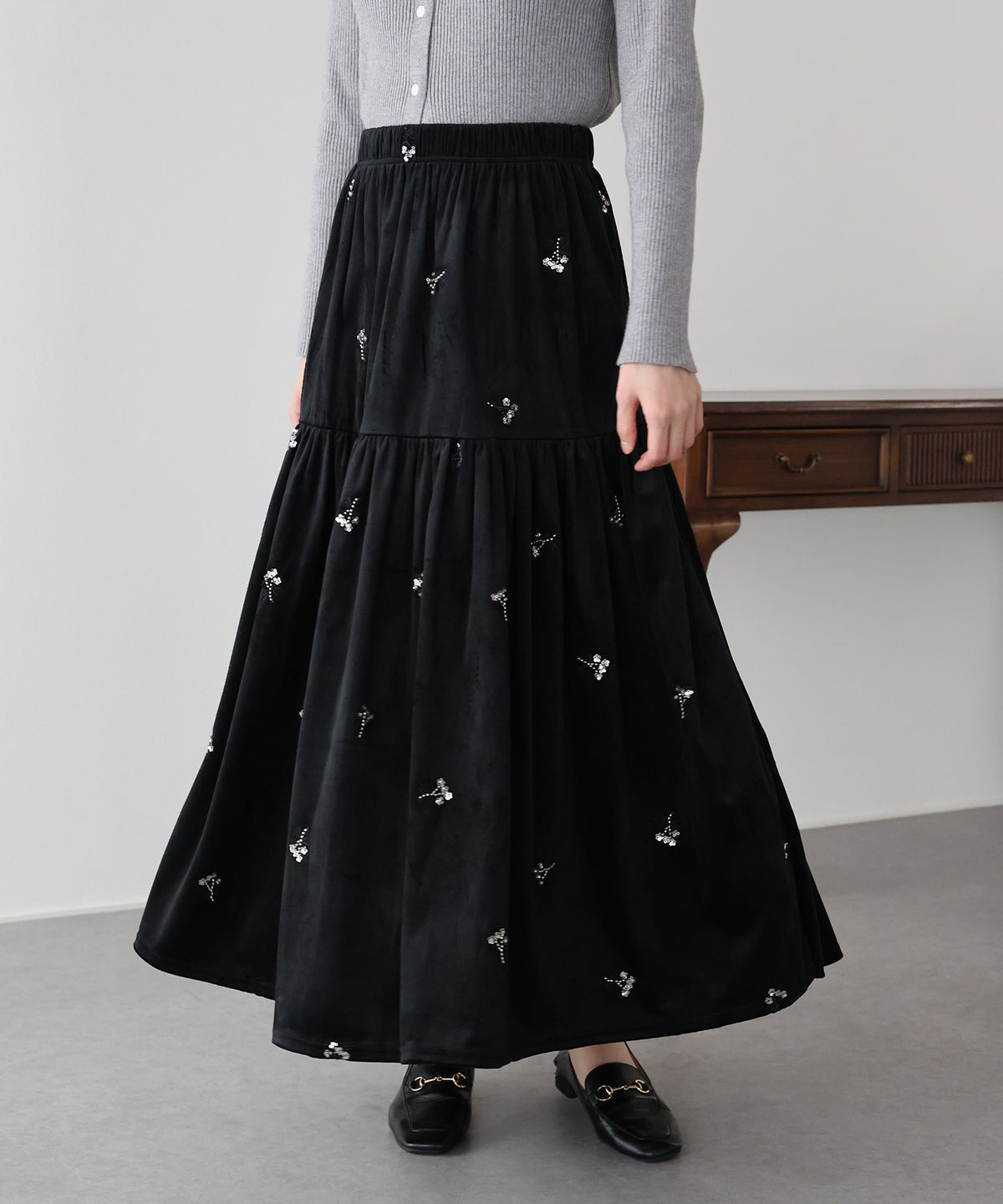 【早割5％OFF】フラワー刺繍ベロアティアードスカート