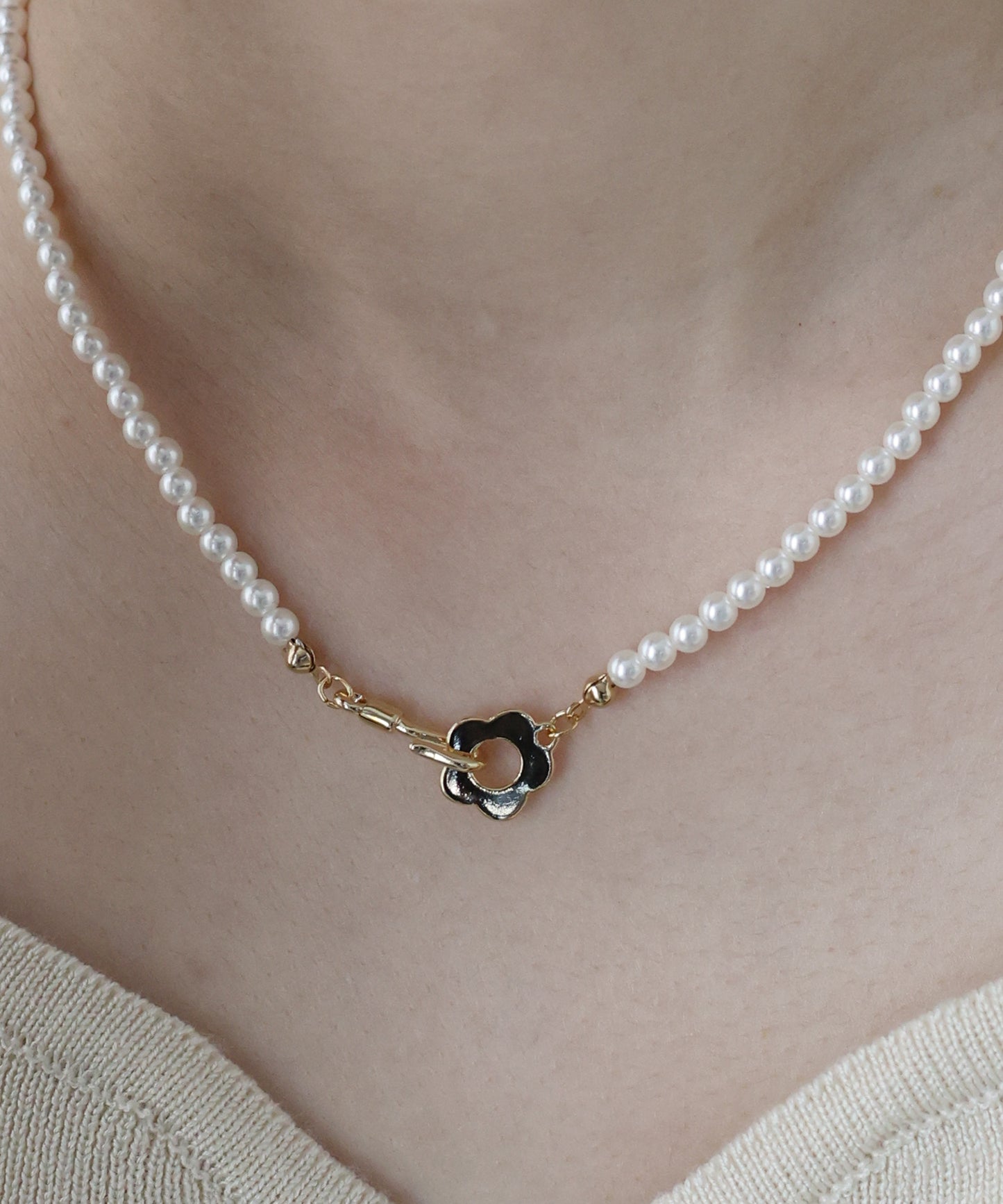 フラワーモチーフパールネックレス【ネコポス】