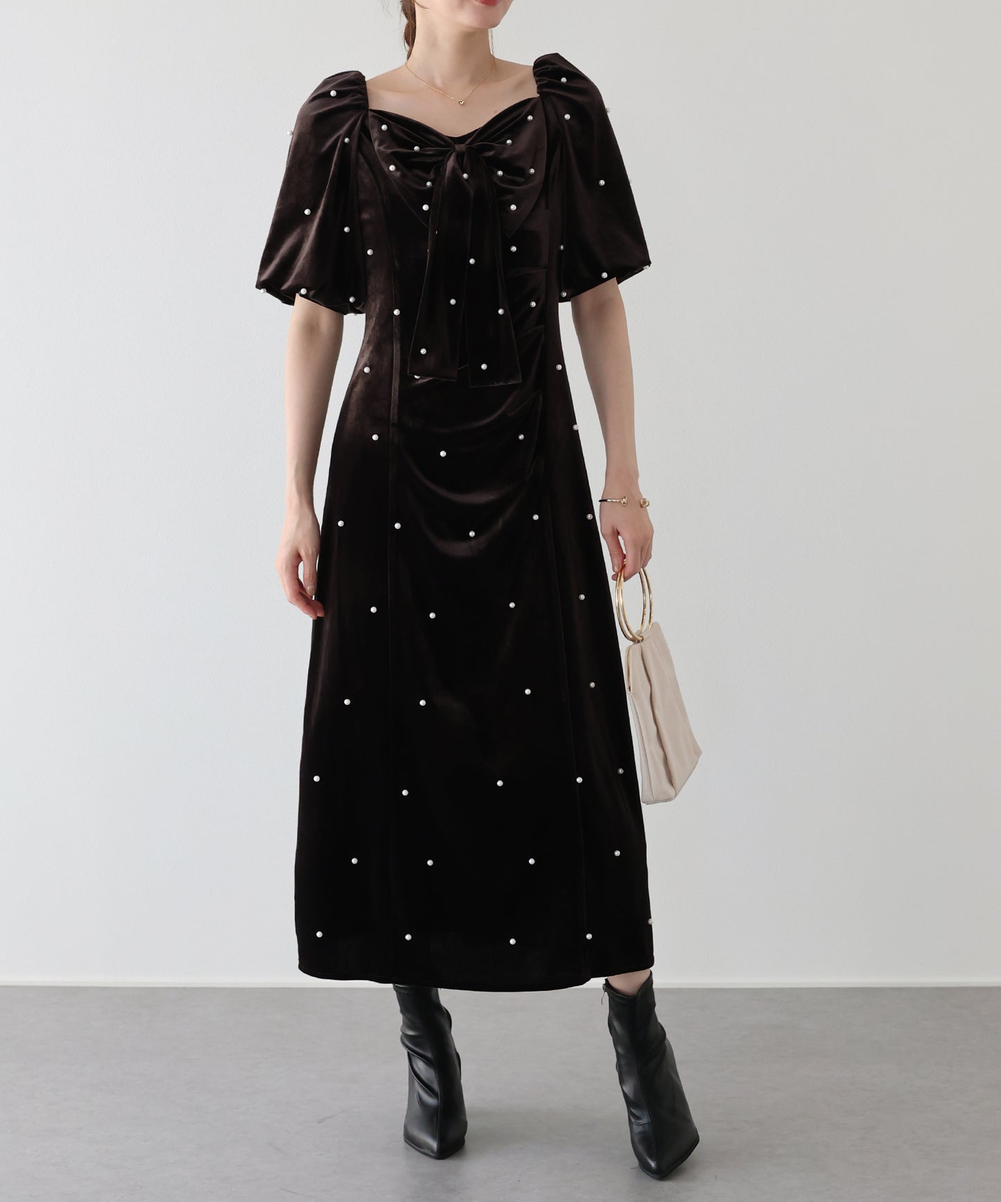 【早割5％OFF】《2サイズ展開》リボンパールベロアドレス