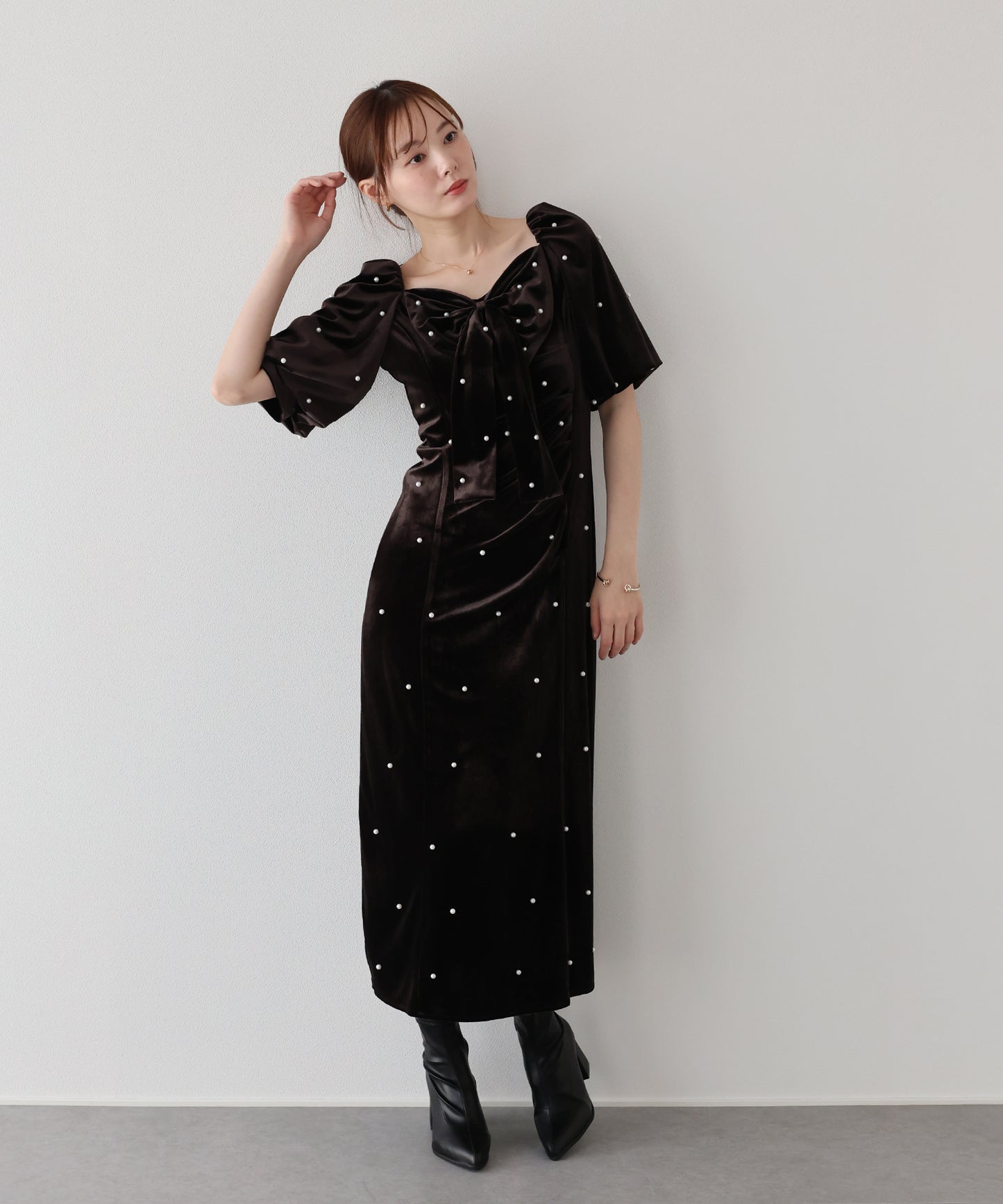 【早割5％OFF】《2サイズ展開》リボンパールベロアドレス