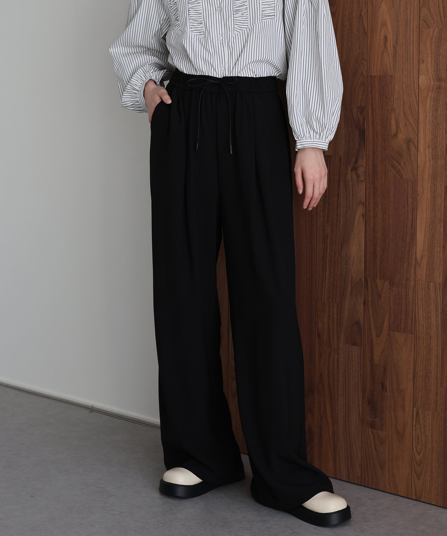 レザードロストワイドパンツ