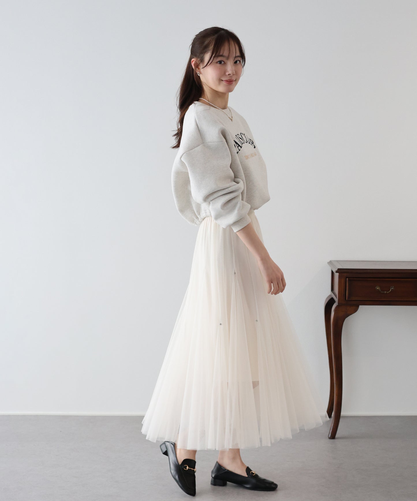 ビジュー付きチュールスカート