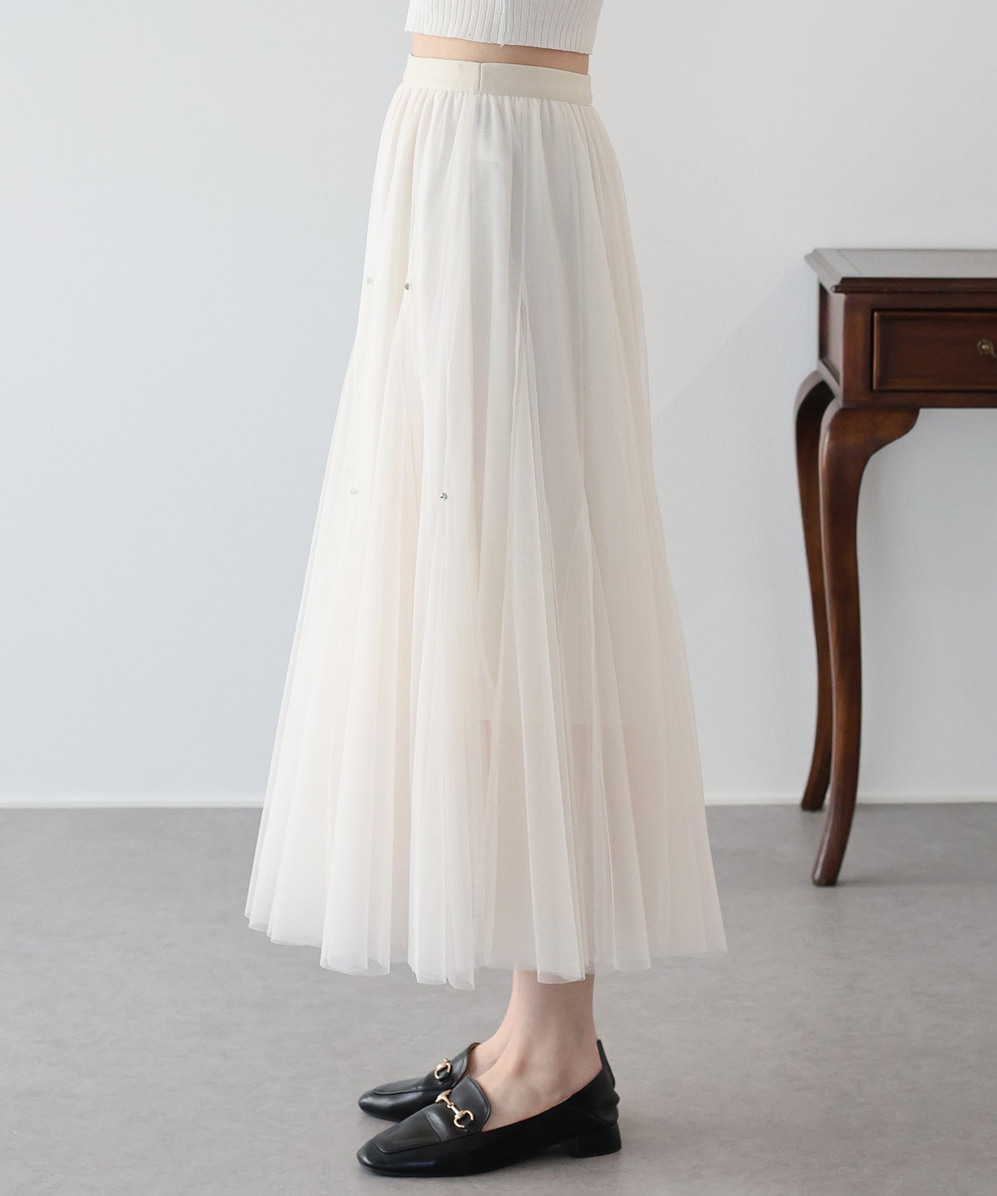 ビジュー付きチュールスカート