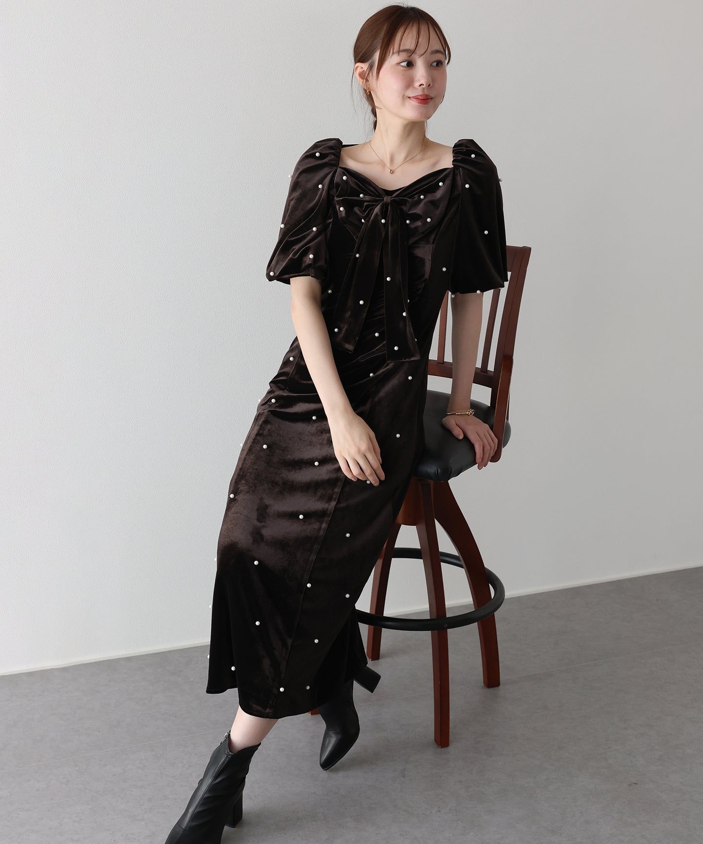 【早割5％OFF】《2サイズ展開》リボンパールベロアドレス