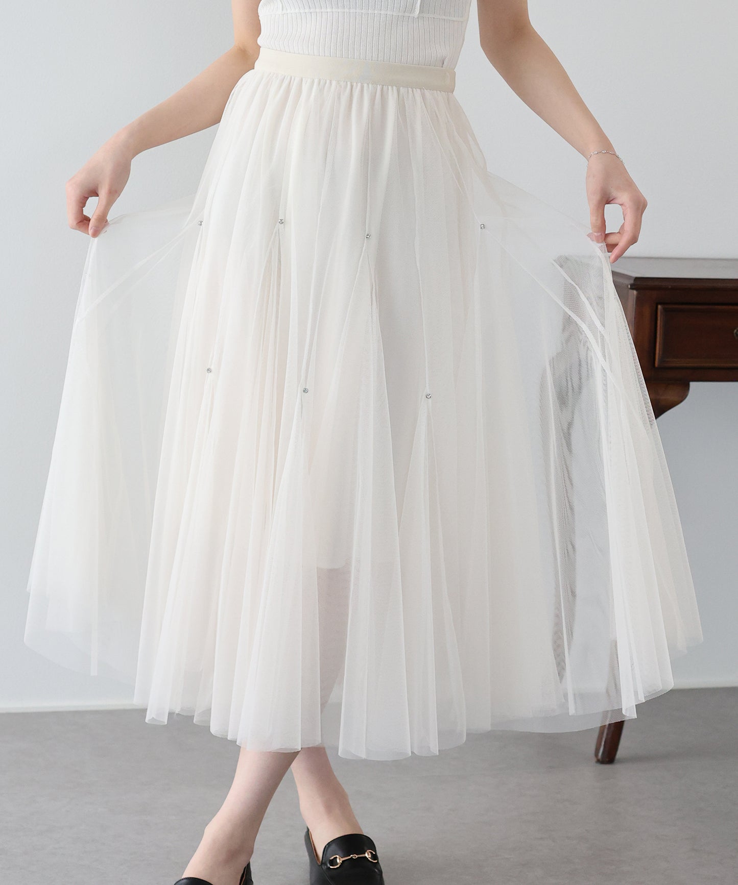 ビジュー付きチュールスカート