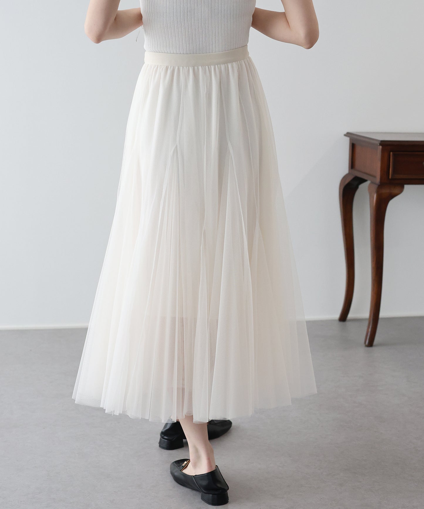 ビジュー付きチュールスカート