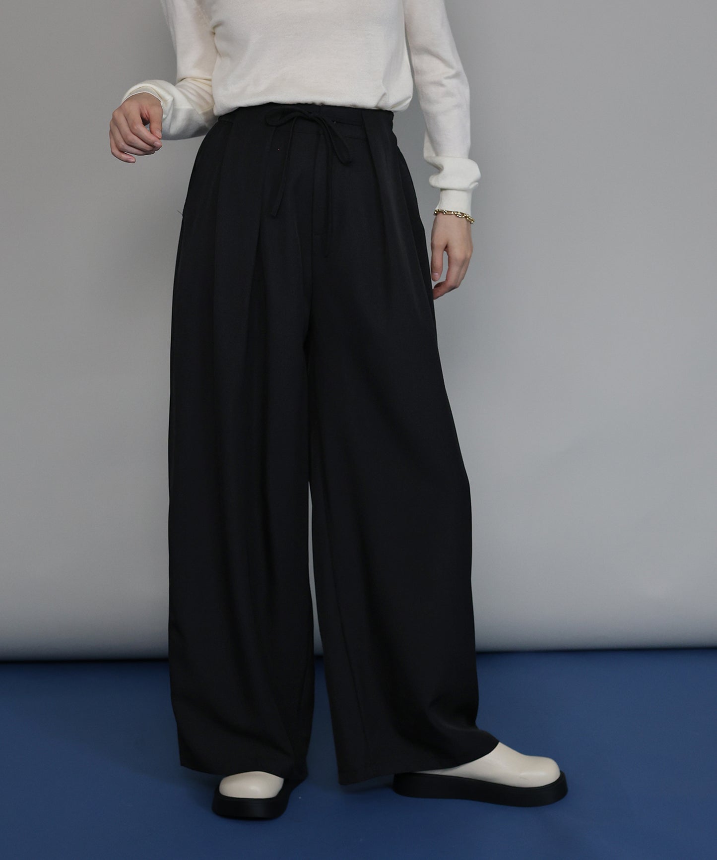 [J by blue]タックワイドパンツ