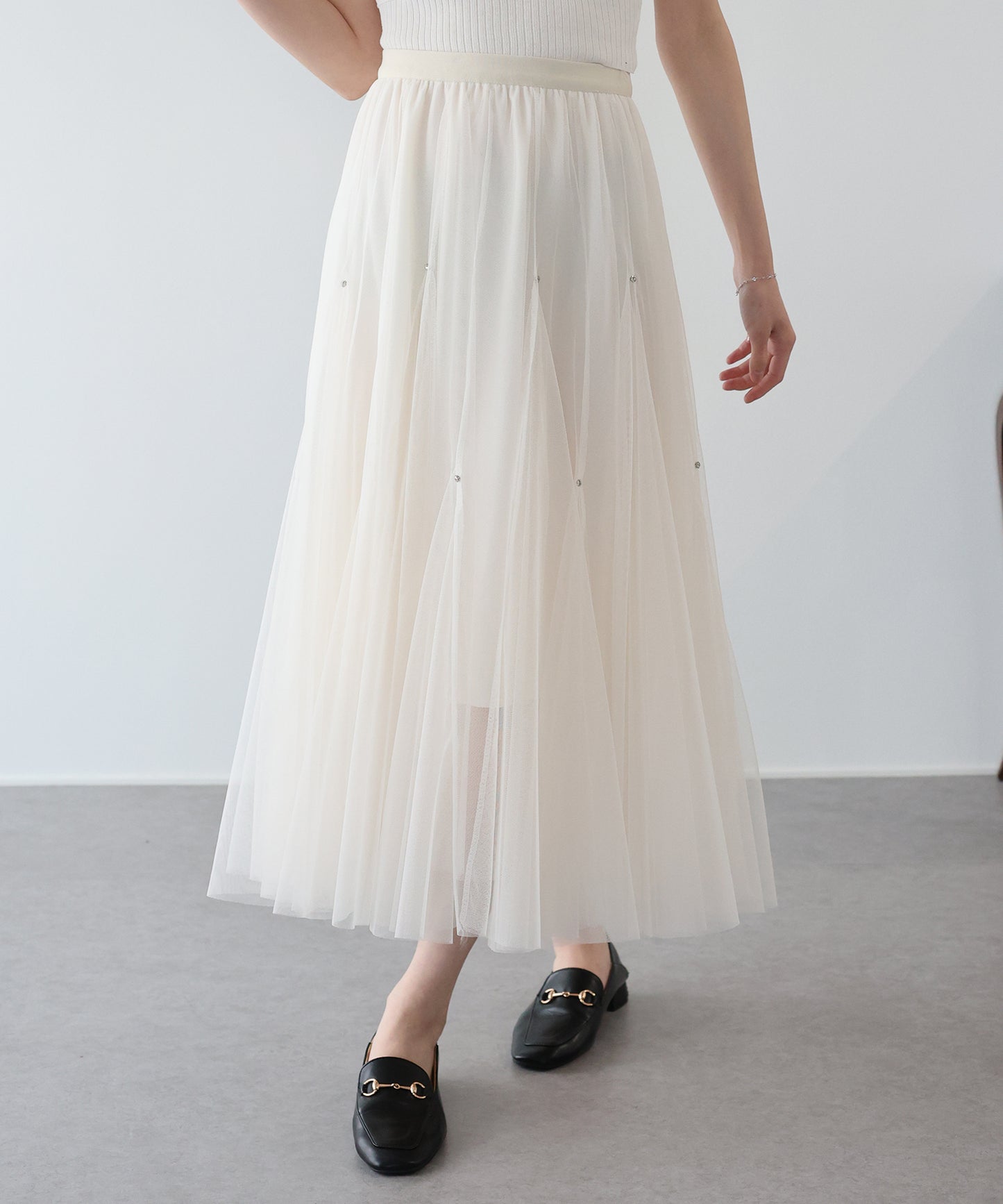 ビジュー付きチュールスカート