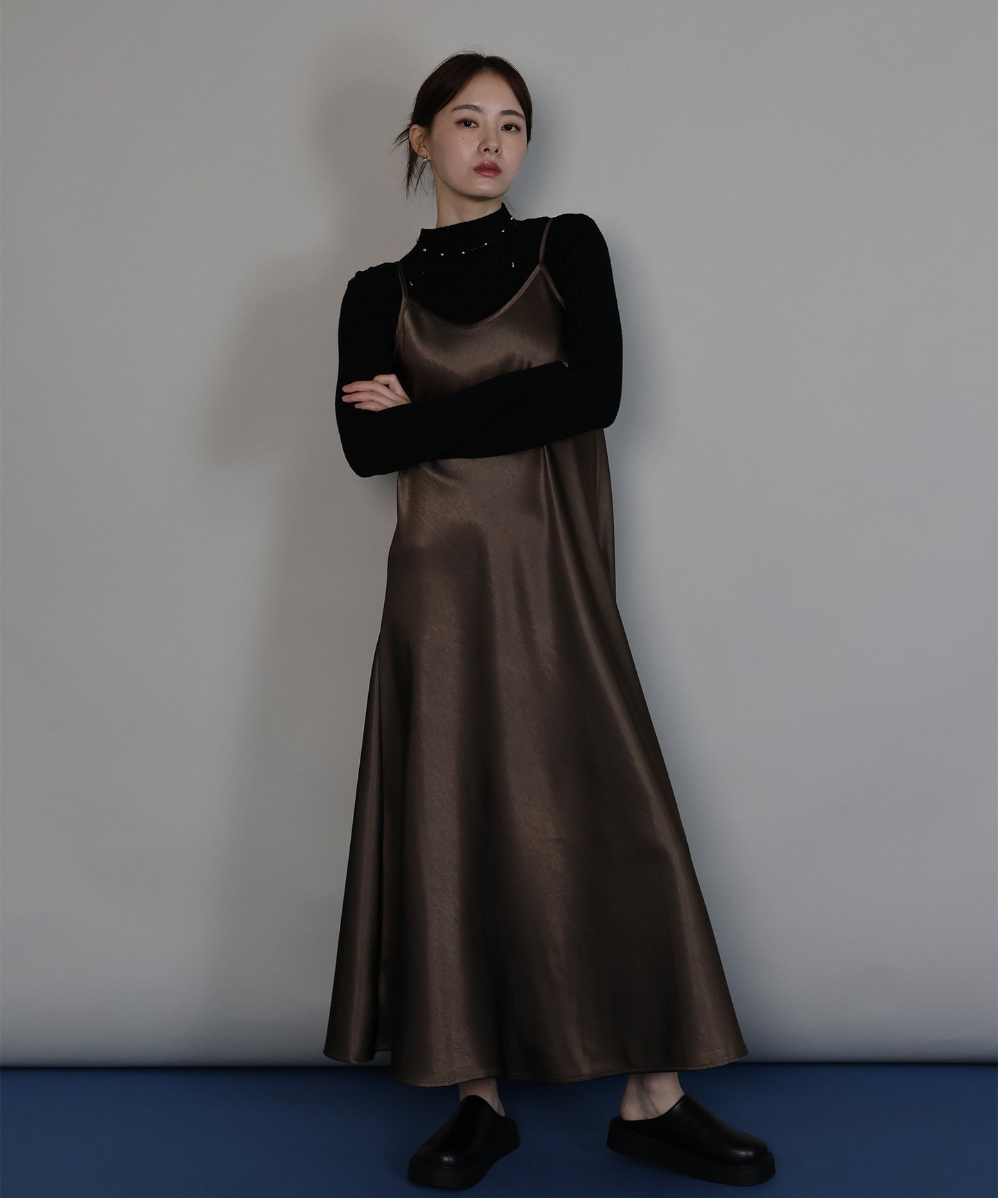 【早割5％OFF】ヘビーサテンキャミワンピース[ J by blue ]