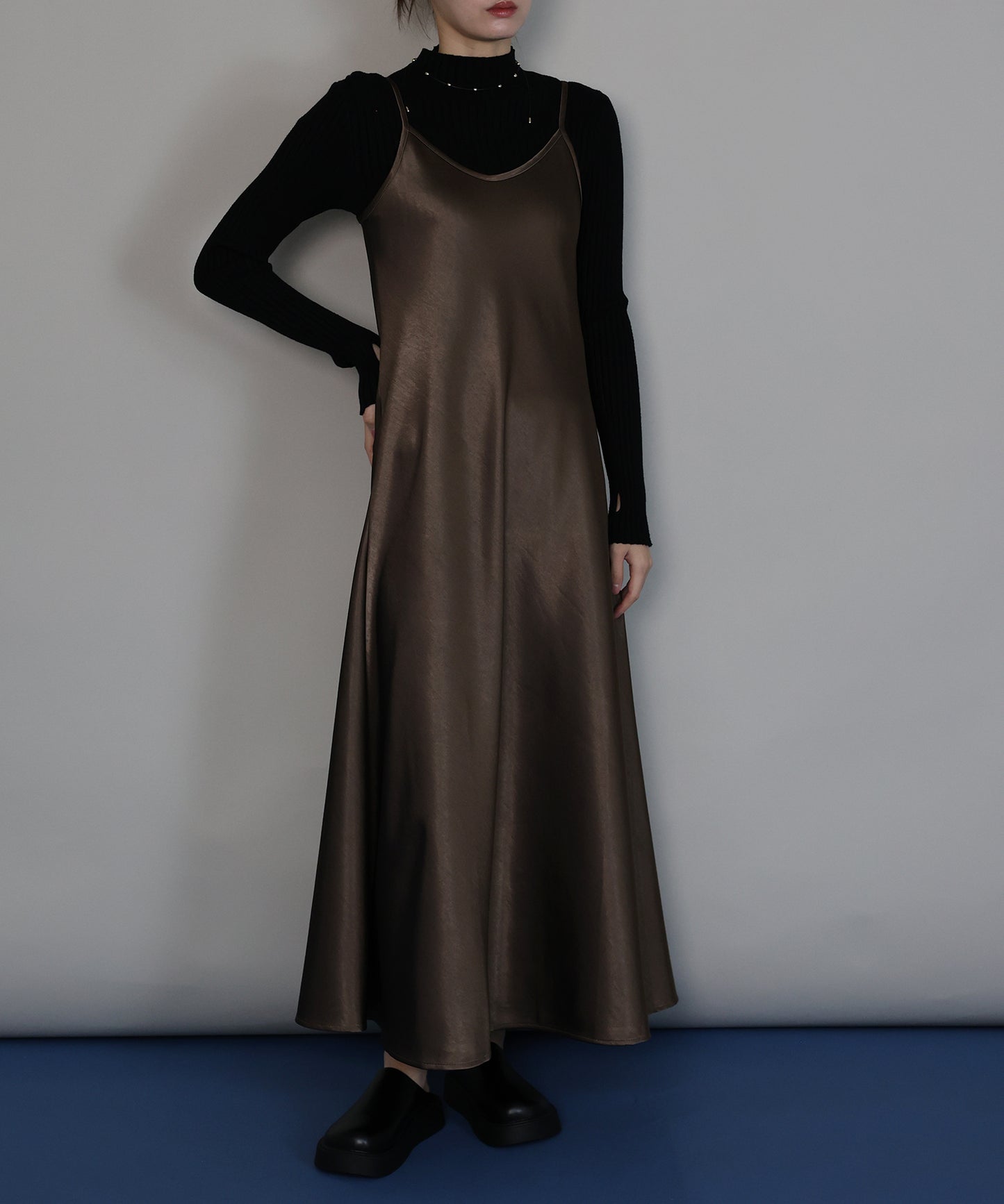 【早割5％OFF】ヘビーサテンキャミワンピース[ J by blue ]