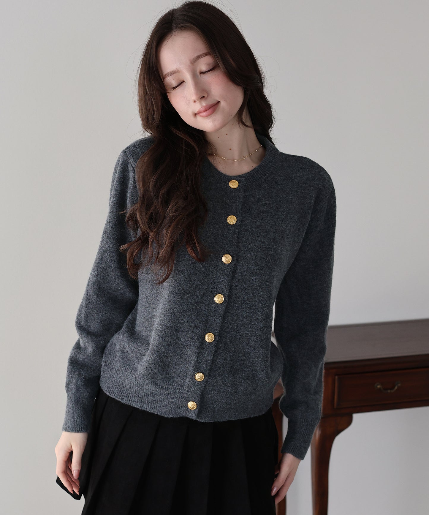 【早割5％OFF】金ボタンクルーネックカーディガン