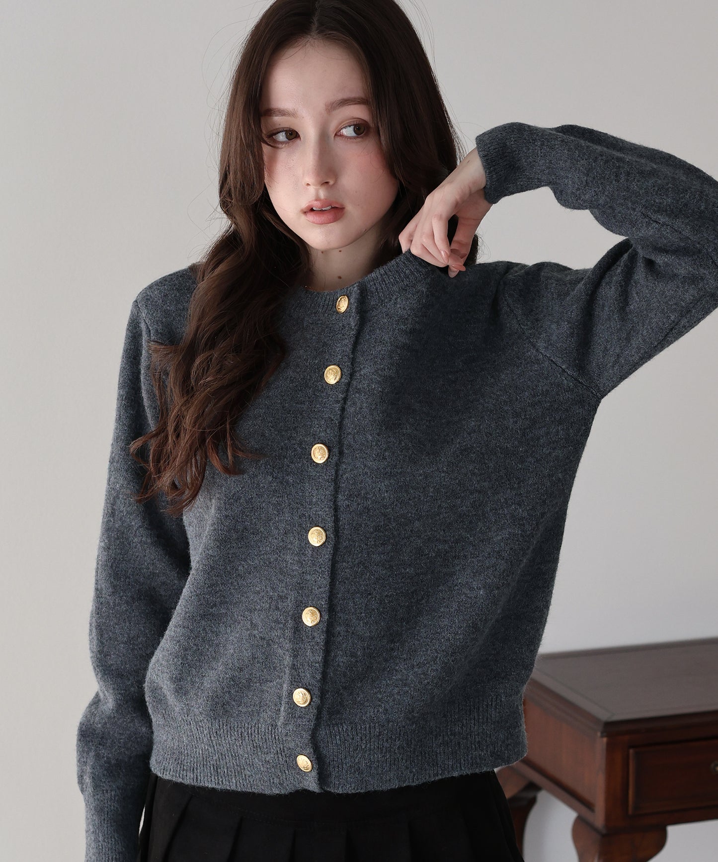 【早割5％OFF】金ボタンクルーネックカーディガン