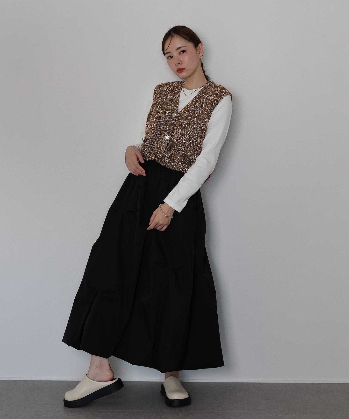 ニュアンスボタンメランジニットベスト[ J by blue ]