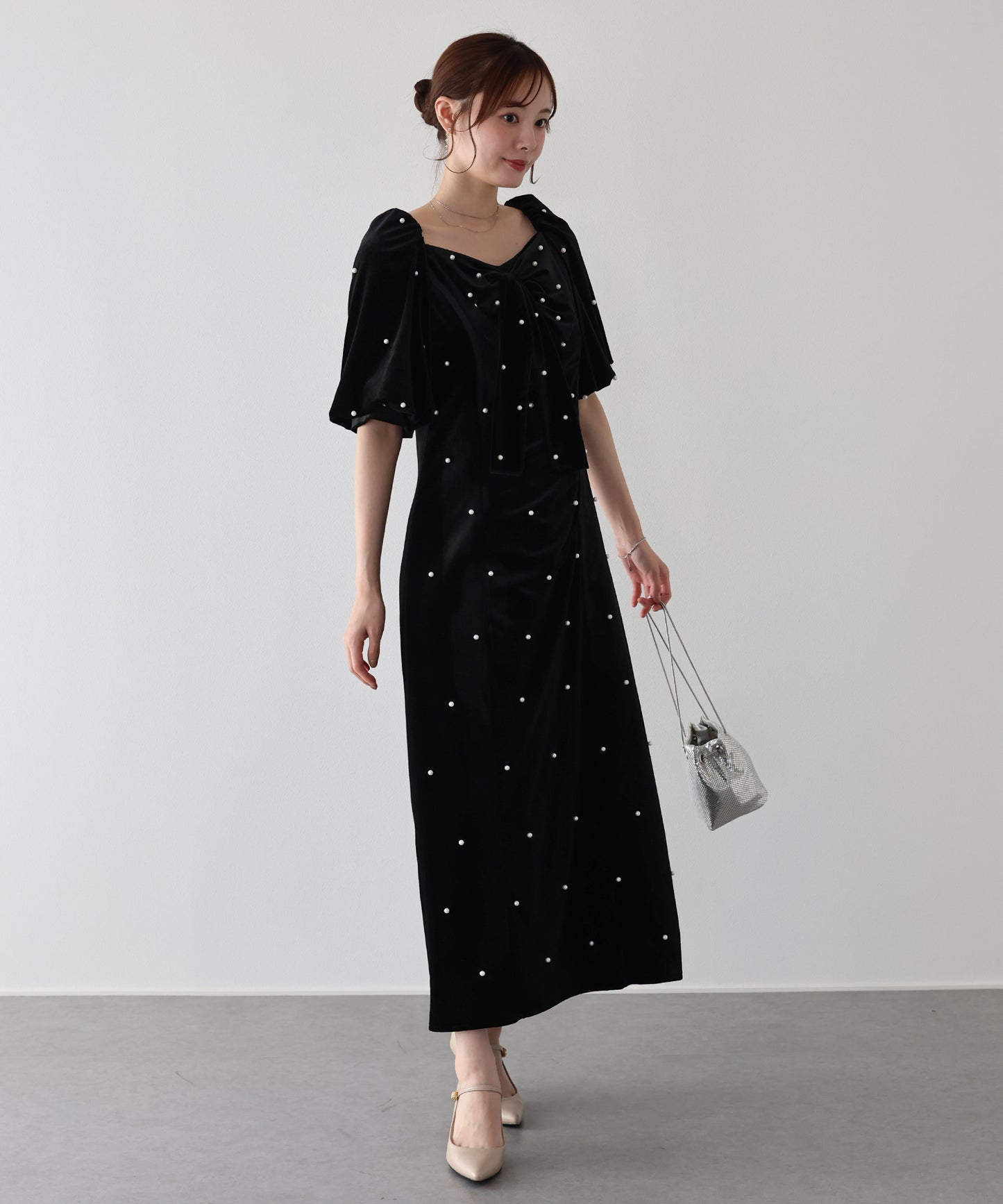【早割5％OFF】《2サイズ展開》リボンパールベロアドレス