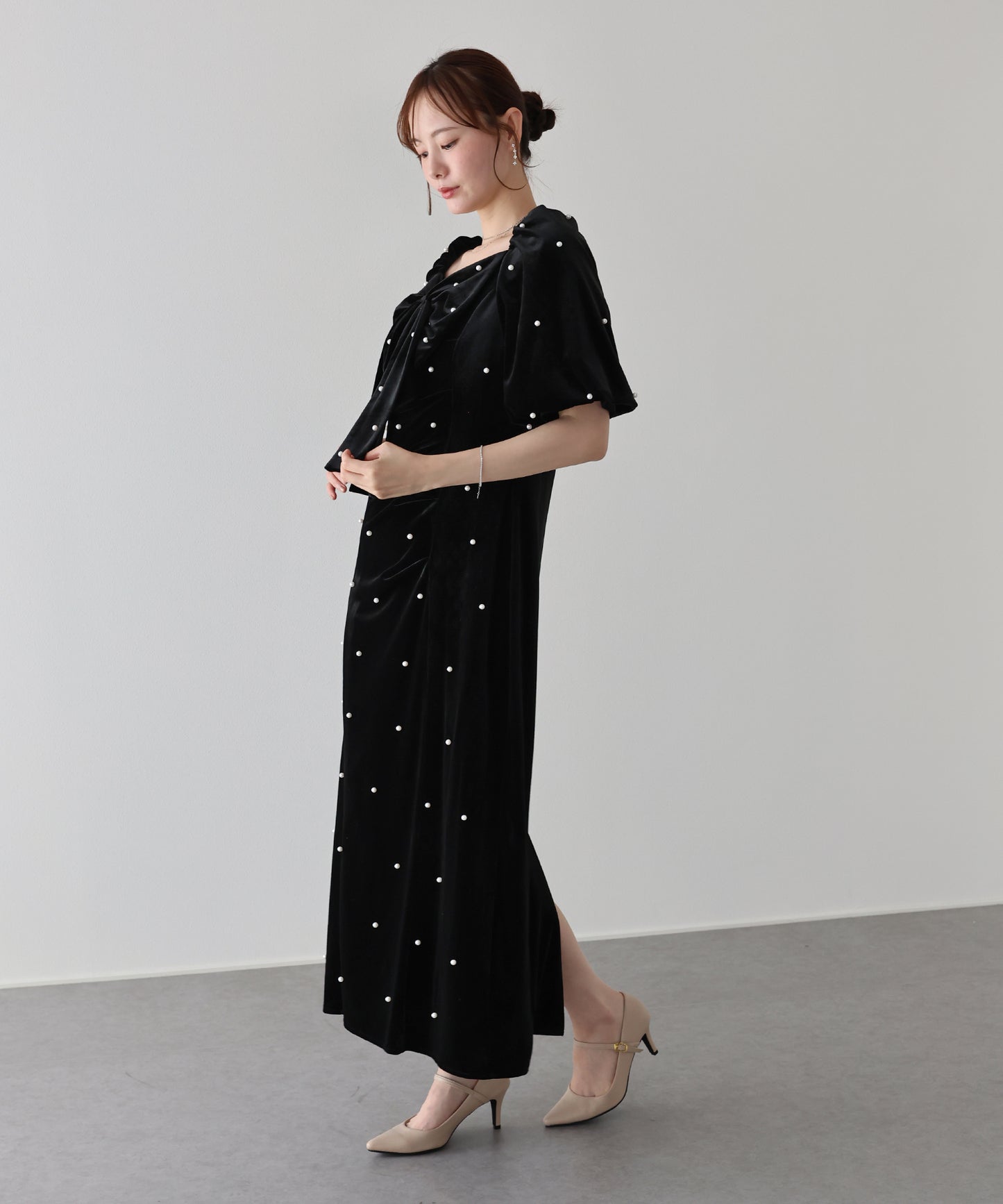 【早割5％OFF】《2サイズ展開》リボンパールベロアドレス