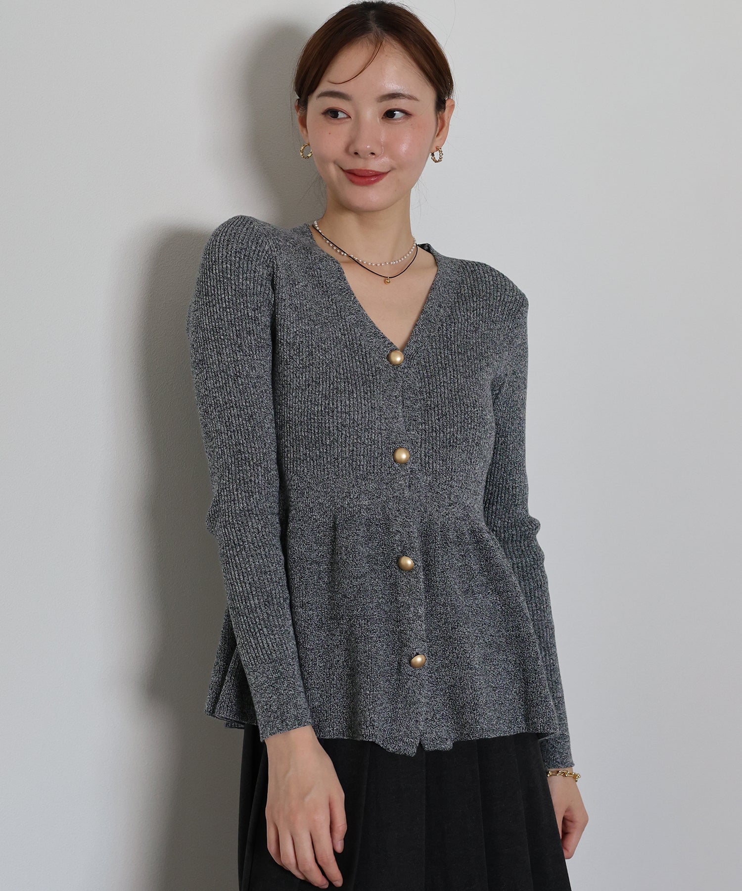 ゴールドボタンペプラムカーディガン[J by blue] – BLUE ONLINE