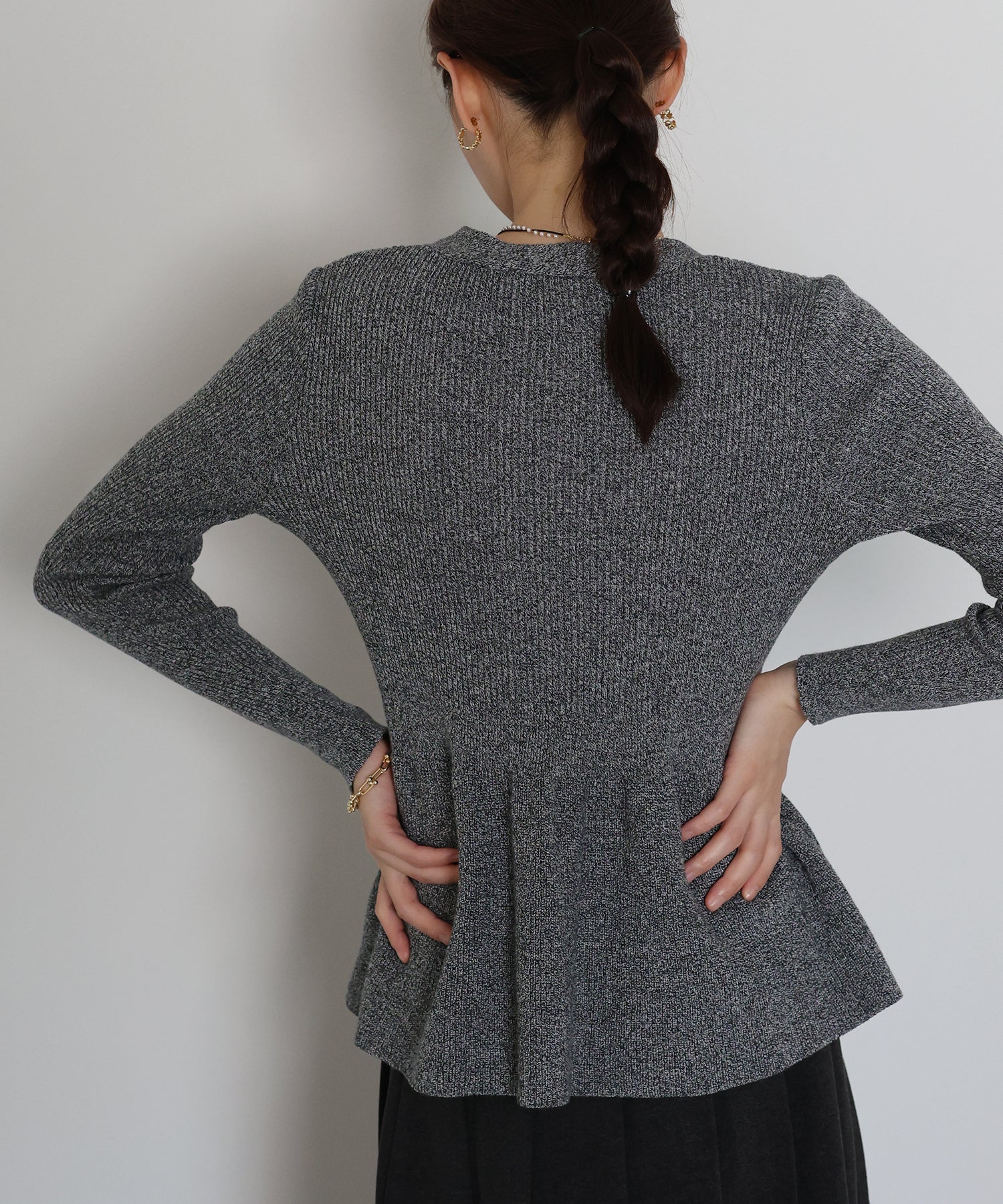 ゴールドボタンペプラムカーディガン[J by blue] – BLUE ONLINE