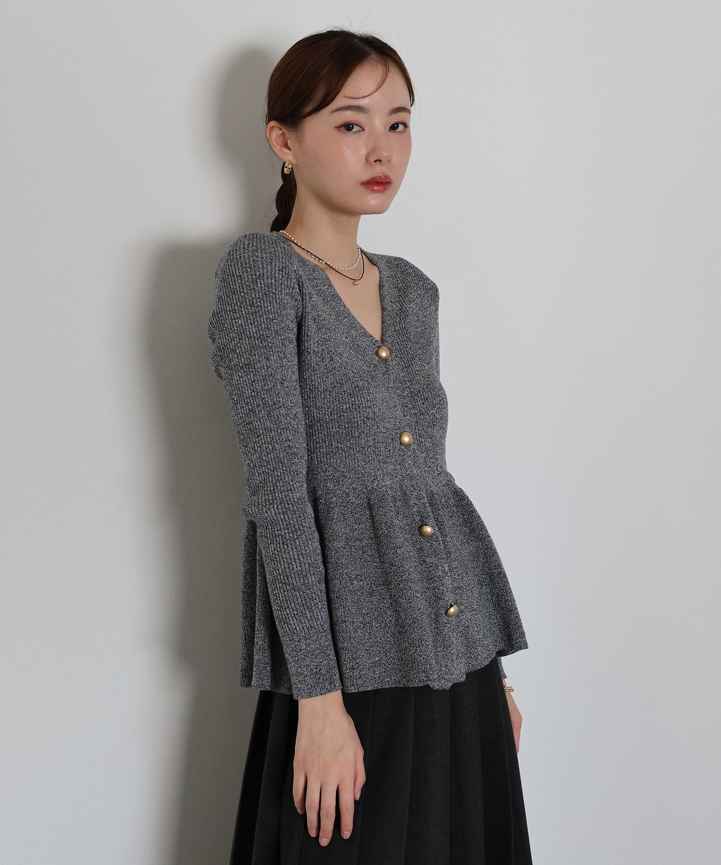 ゴールドボタンペプラムカーディガン[J by blue]