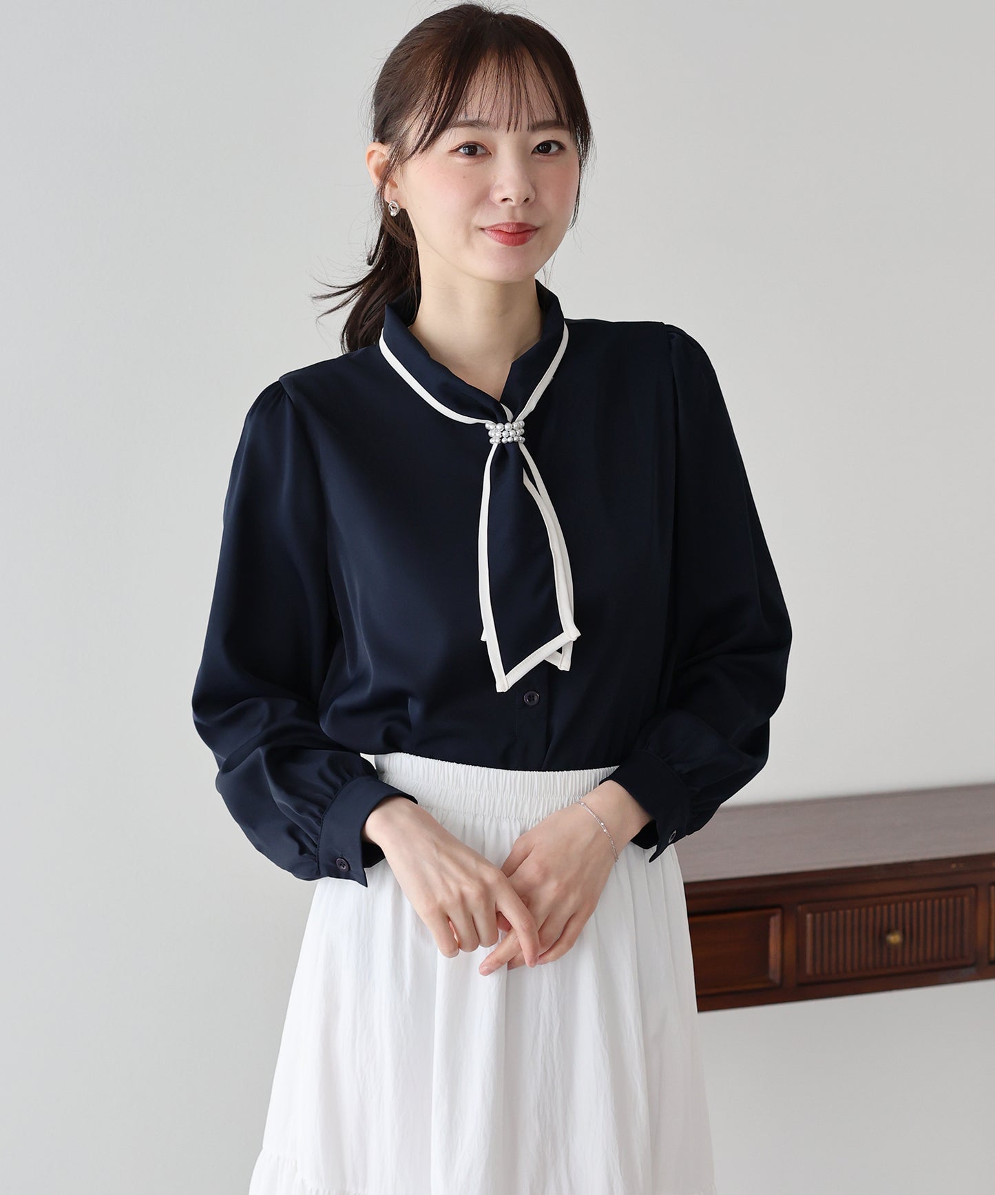 【早割5％OFF】パールバイカラーボウタイブラウス