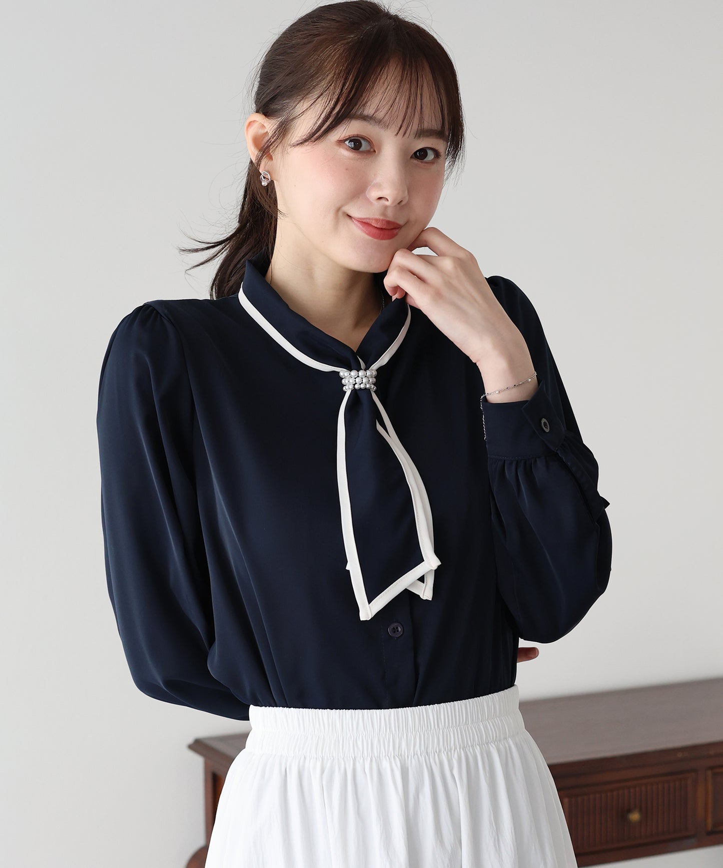 【早割5％OFF】パールバイカラーボウタイブラウス