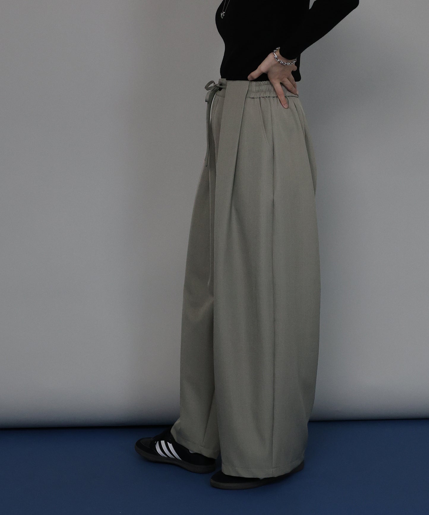【早割5％OFF】[J by blue]タックワイドパンツ